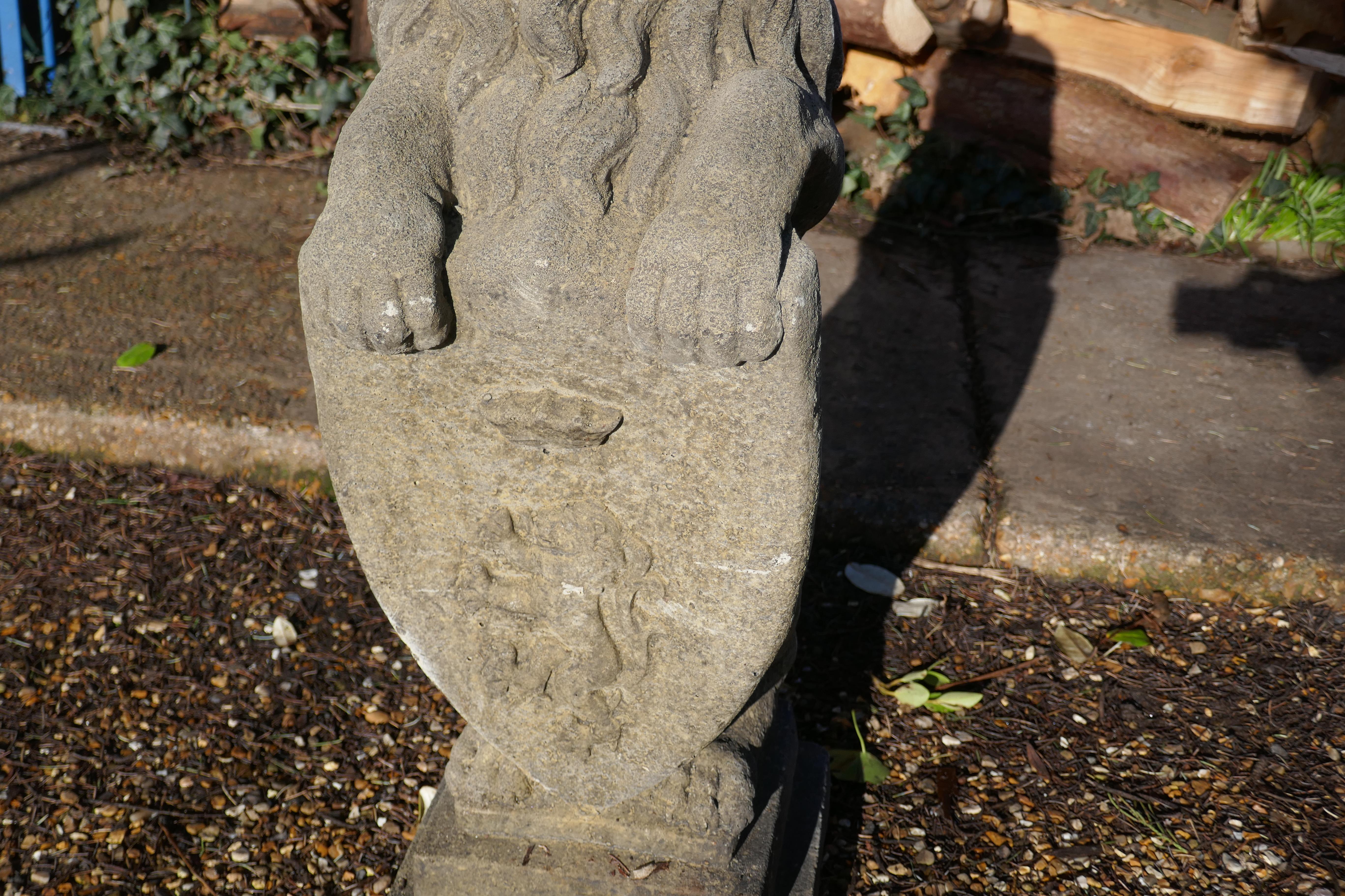 Pair of Large Sculptures of English Stone Heraldic Lions 2