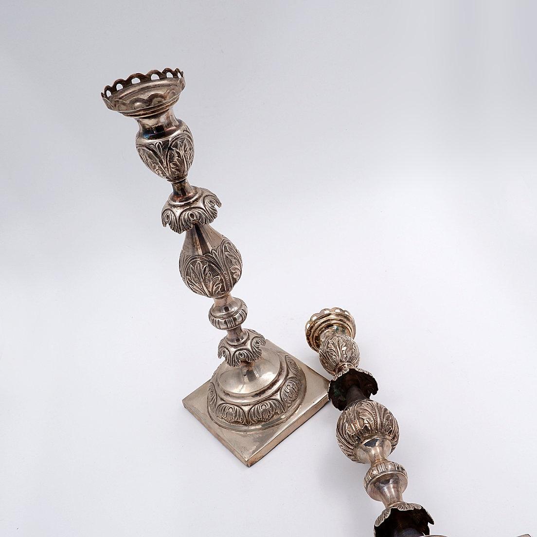 XIX secolo Coppia di grandi candelabri in argento - 19° secolo in vendita
