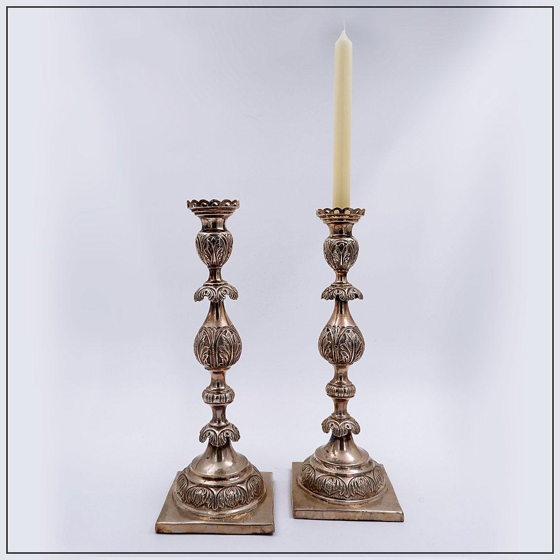 Coppia di grandi candelabri in argento - 19° secolo in vendita 1