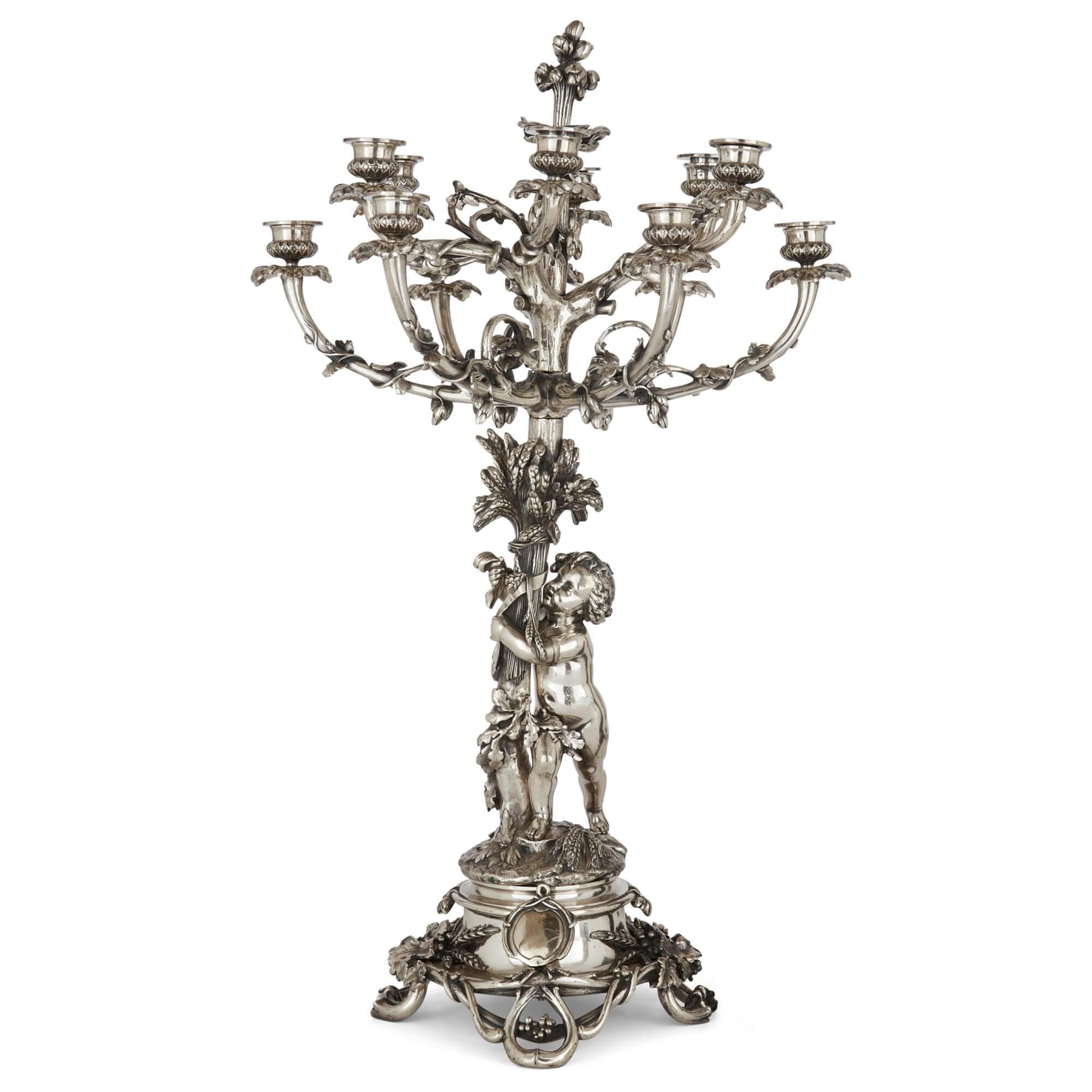 Pareja de grandes candelabros de bronce plateado de Christofle, Siglo XIX Renacimiento rococó en venta