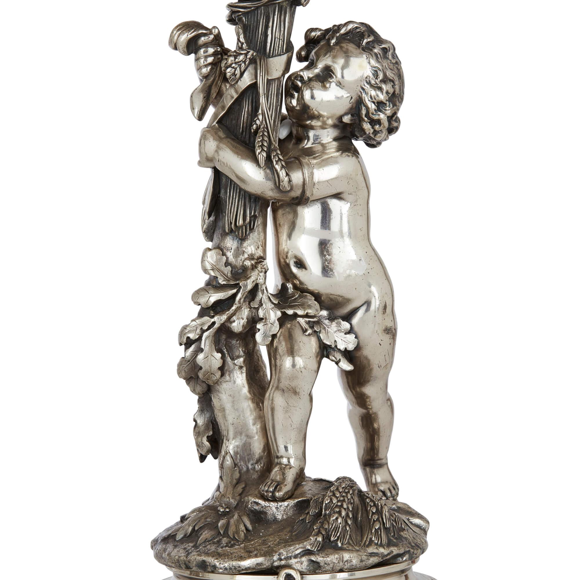 Große versilberte Bronzekandelaber von Christofle, 19. Jahrhundert, Paar (Versilbert) im Angebot