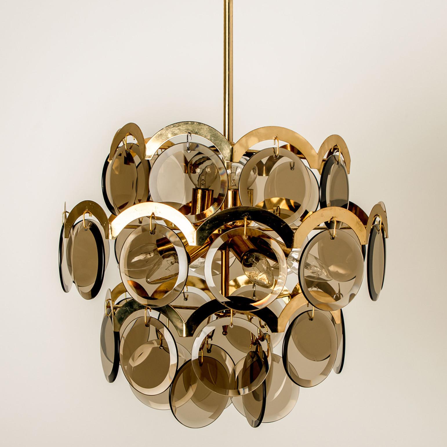 Plated Pair of Large Smoked Glass and Brass Chandelier in the Style of Vistosi, Italy For Sale