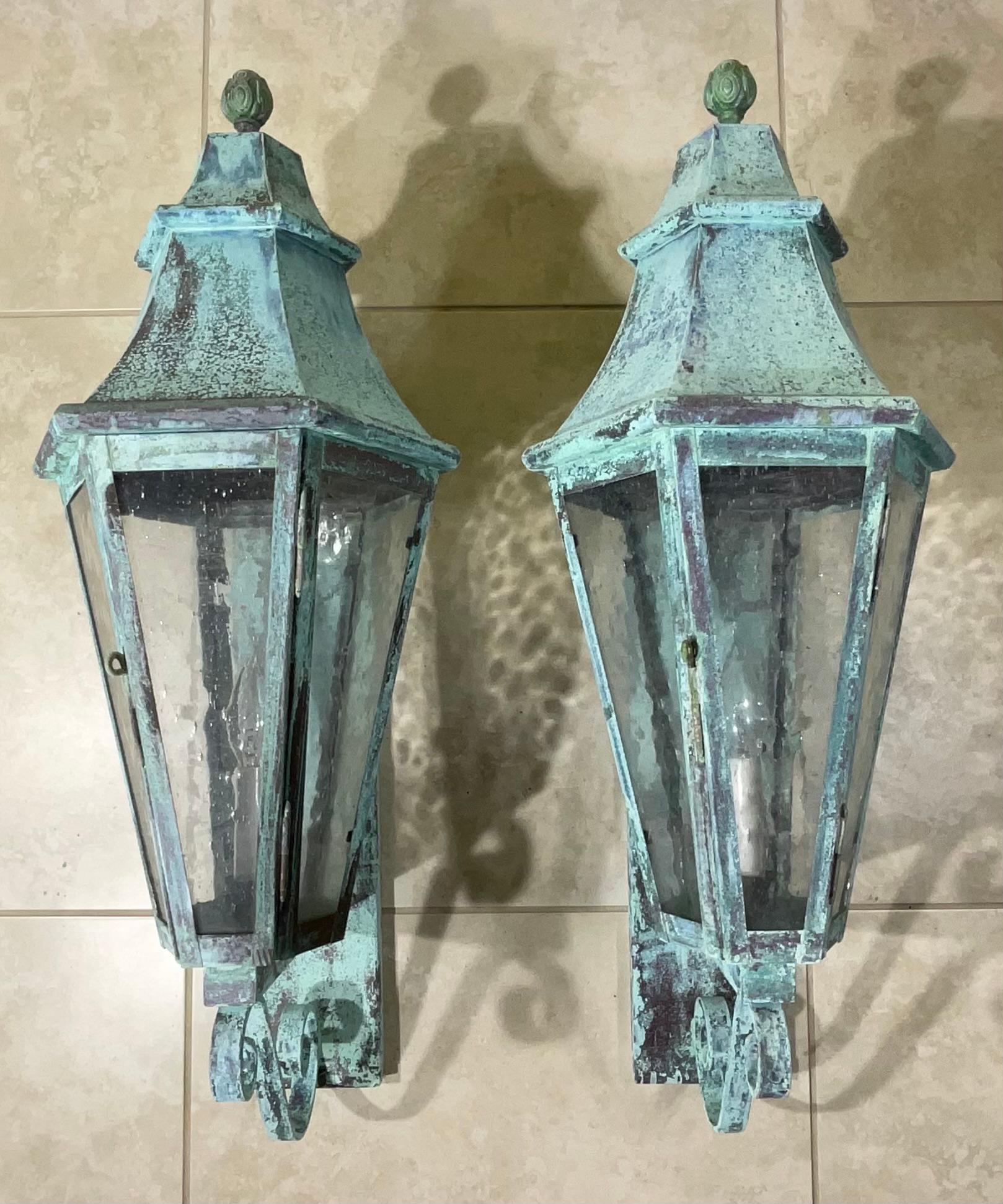 American Classical Pair of Large Solid Copper Architectural Wall Lantern For Sale
