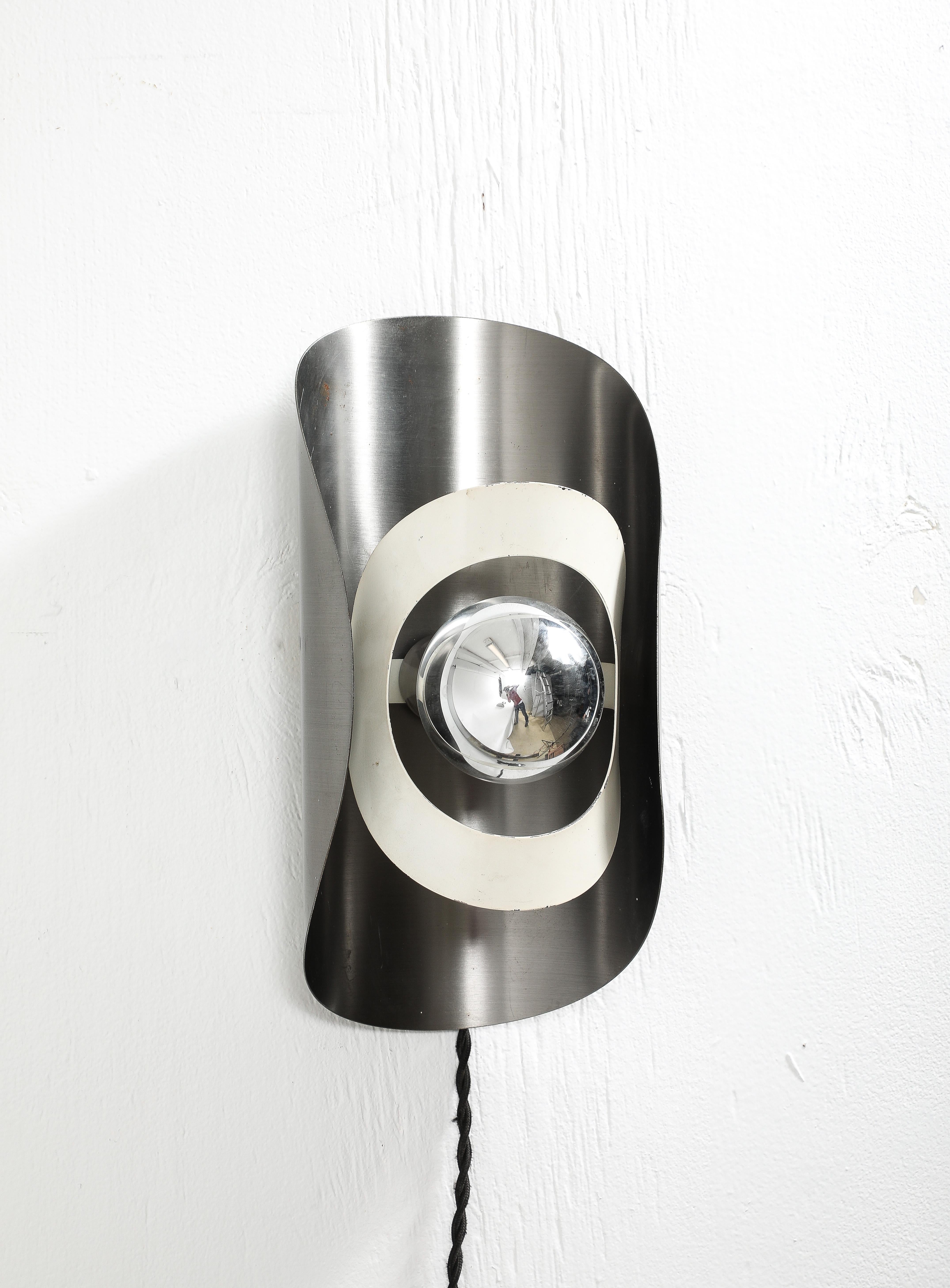 Paire de grandes appliques Space Apace Chrome et White/Space, France 1960's en vente 5