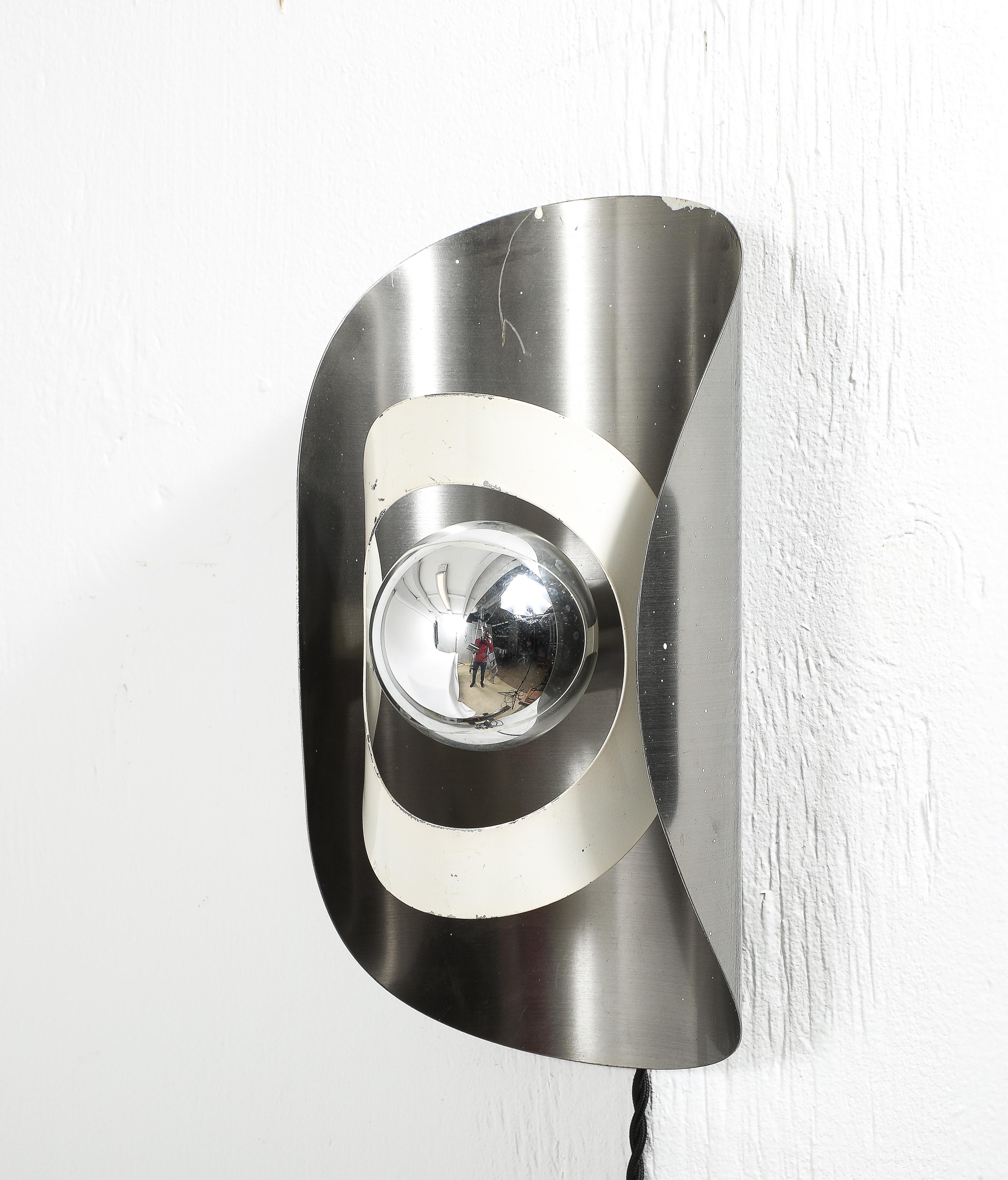 Paire de grandes appliques Space Apace Chrome et White/Space, France 1960's en vente 7