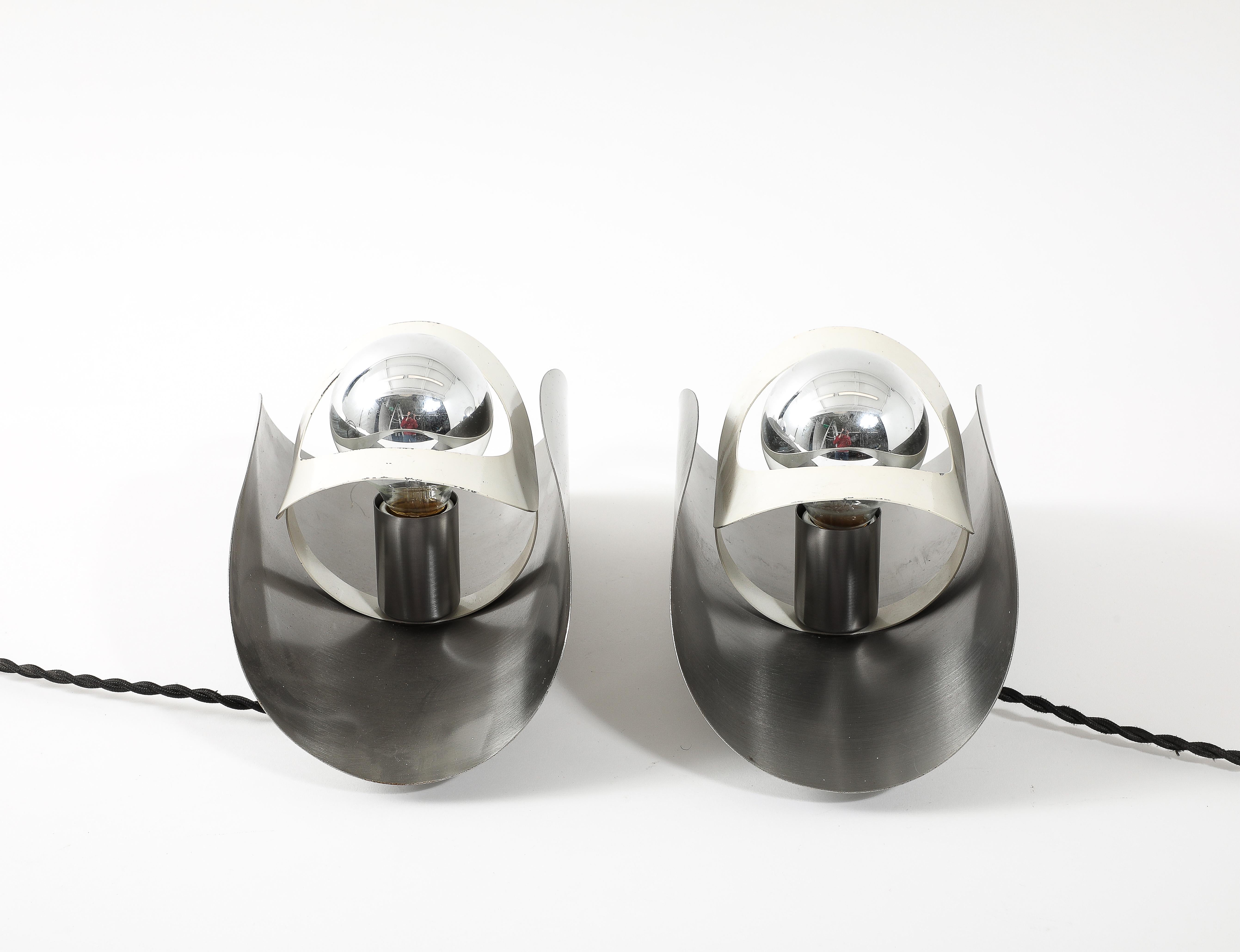 Fin du 20e siècle Paire de grandes appliques Space Apace Chrome et White/Space, France 1960's en vente