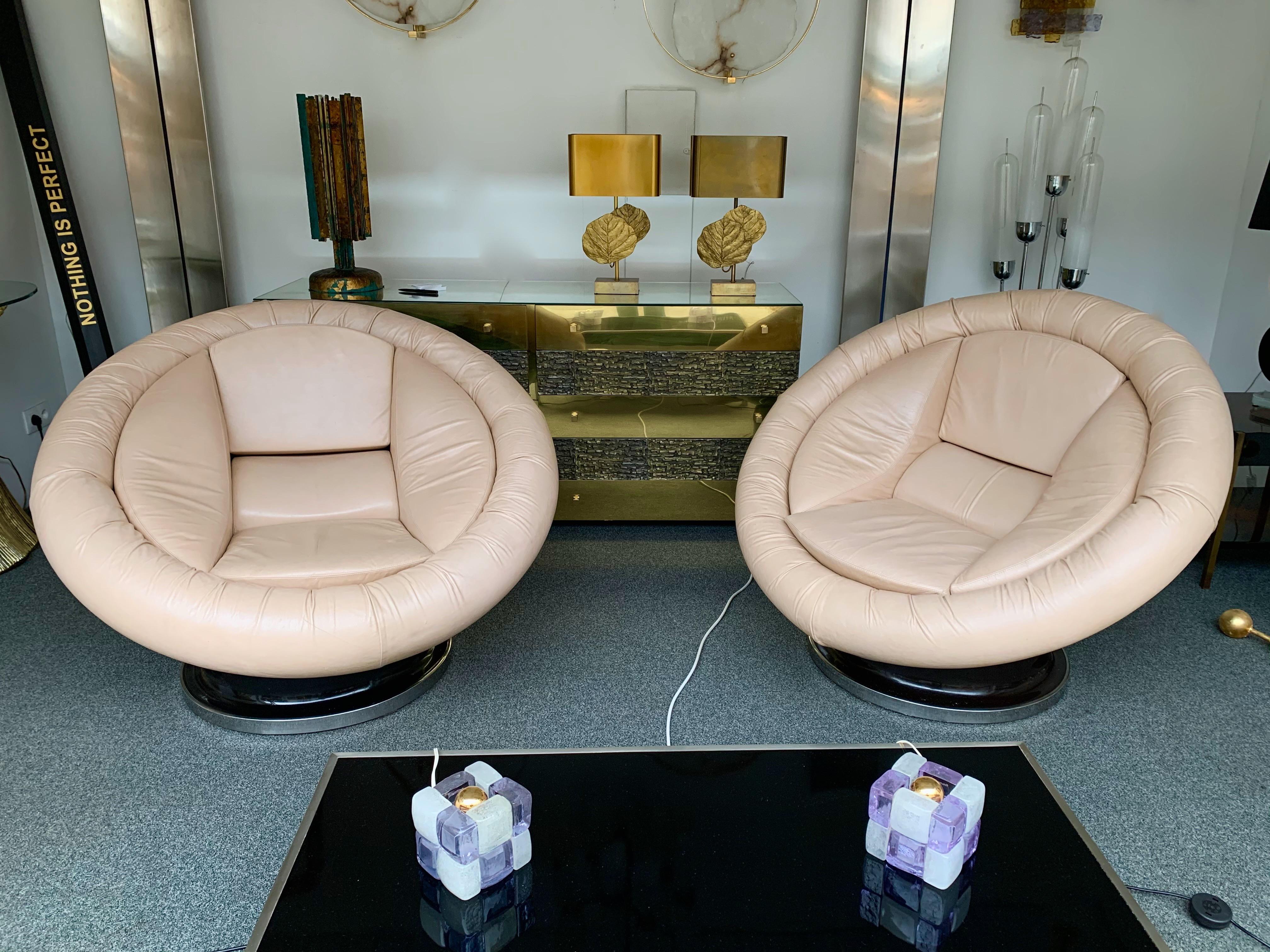 Pair of Large Space Age Leather Armchairs by Saporiti, Italy, 1970s 3