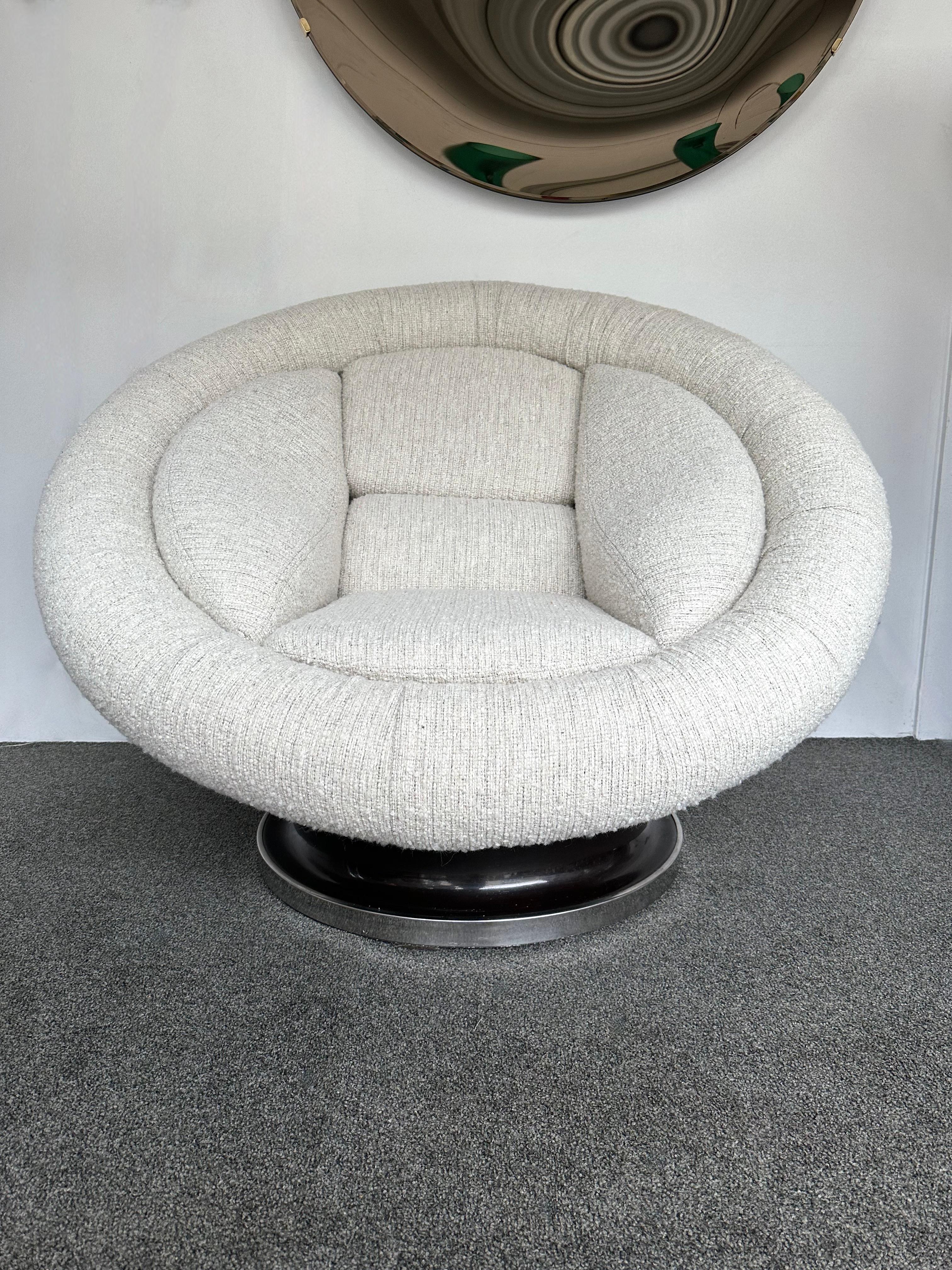 Pair of Large Space Age Saturn Armchairs by Saporiti. Italy, 1970s For Sale 4