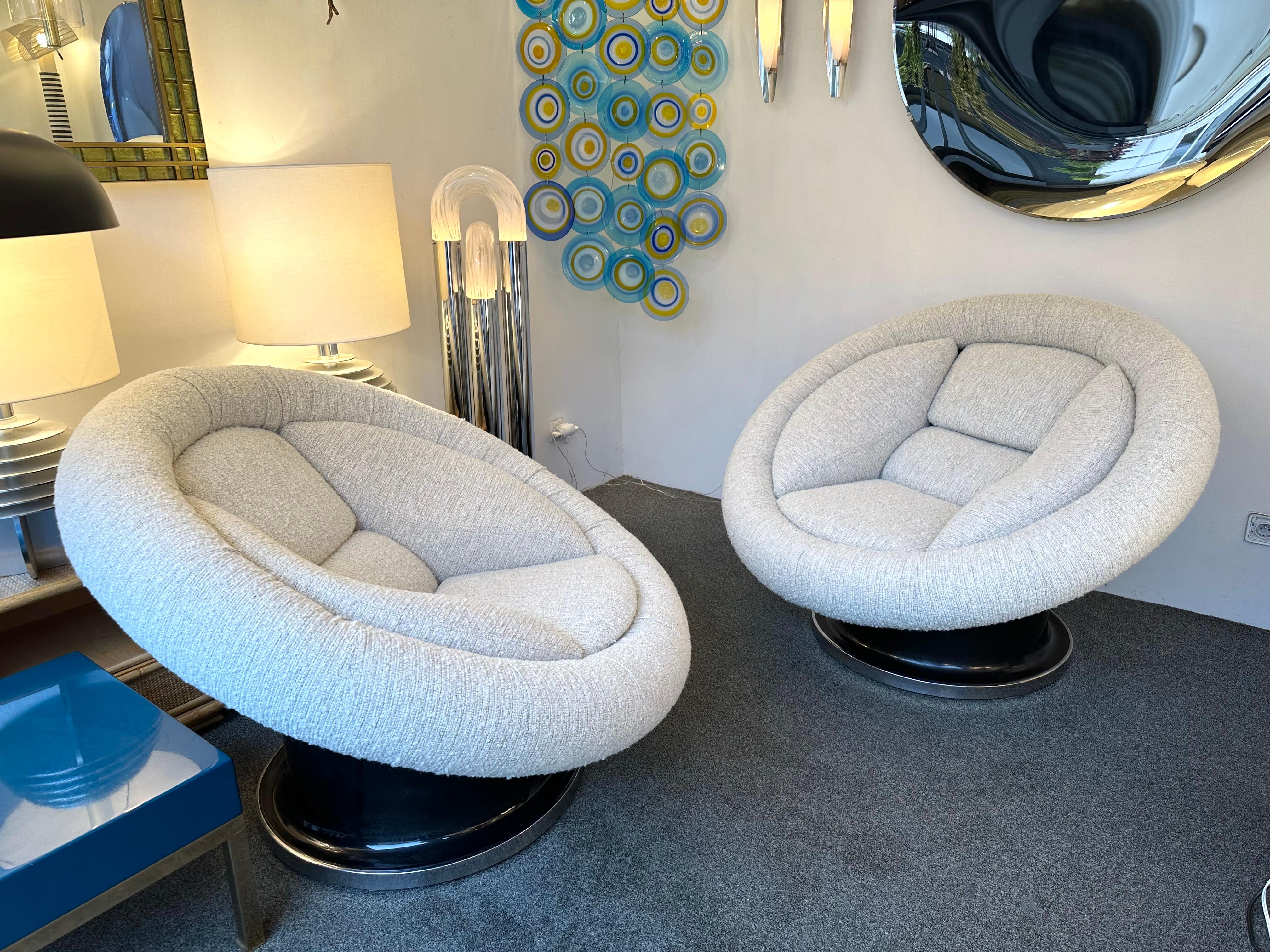 Pair of Large Space Age Saturn Armchairs by Saporiti. Italy, 1970s For Sale 3