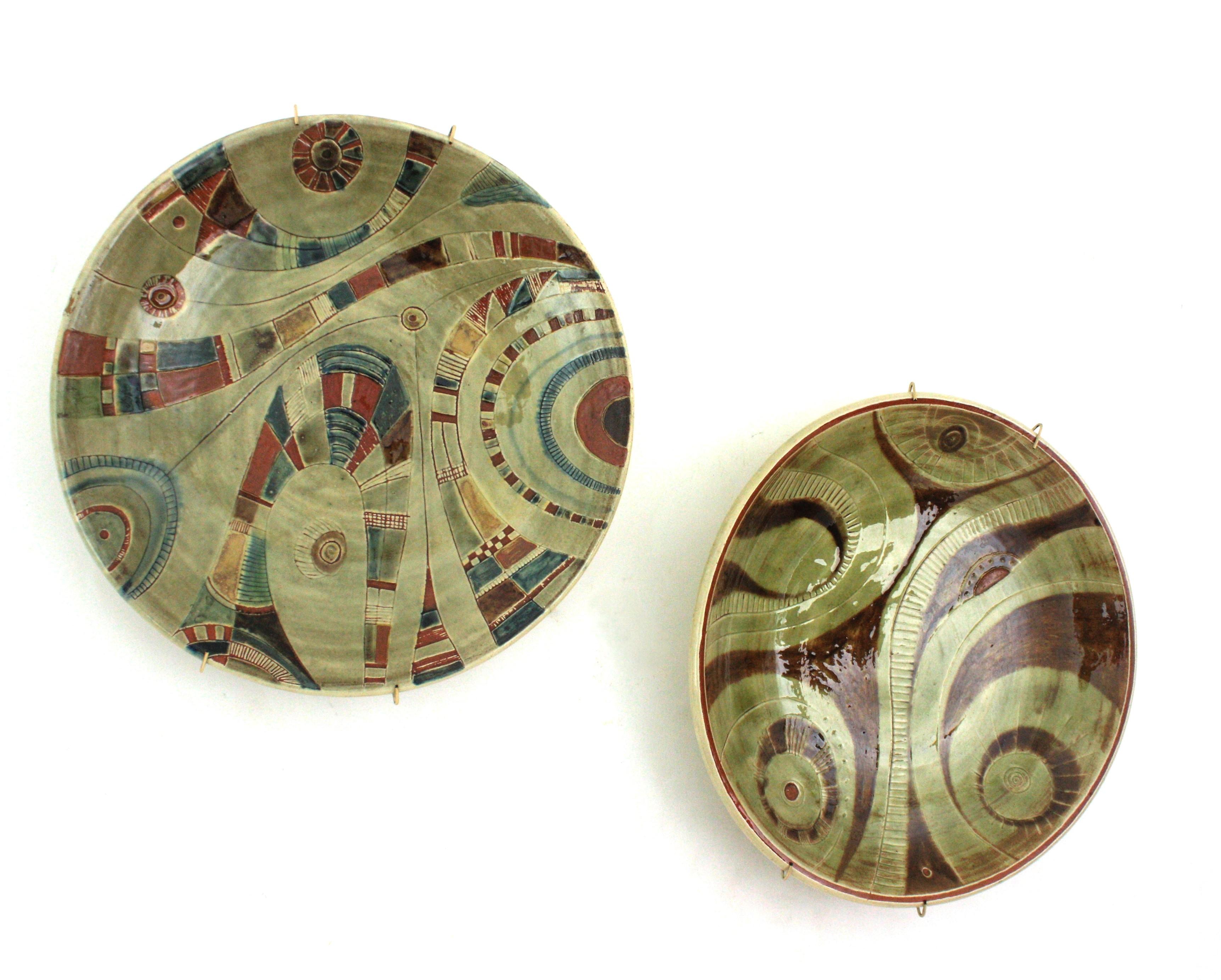 Glazed Pair of Large Spanish Ceramic Decorative Wall Plates, 1960s For Sale