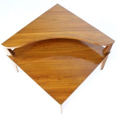 Pareja de mesas auxiliares de esquina cuadradas de nogal claro John Stuart MINT