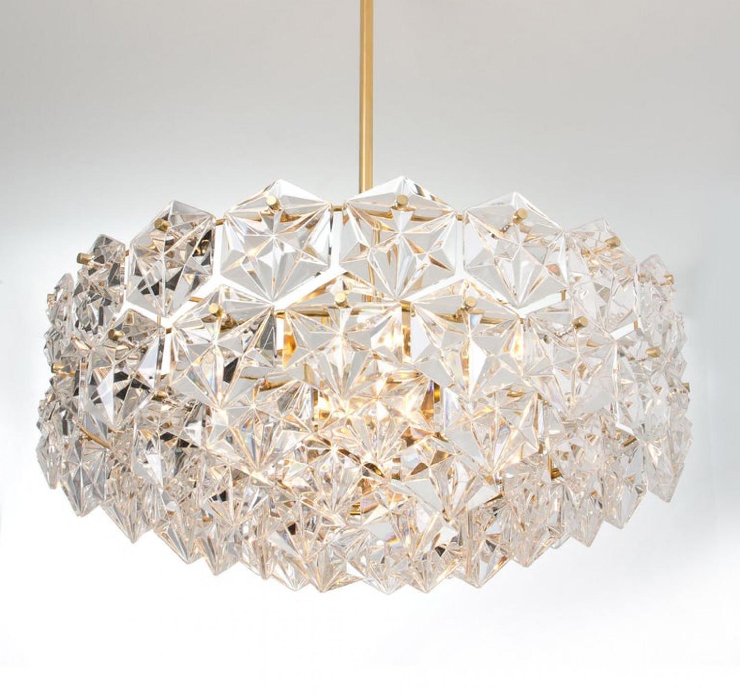 Mid-Century Modern Pair of Large Stunning Faceted Crystal Five-Tier Chandeliers Kinkeldey, 1970