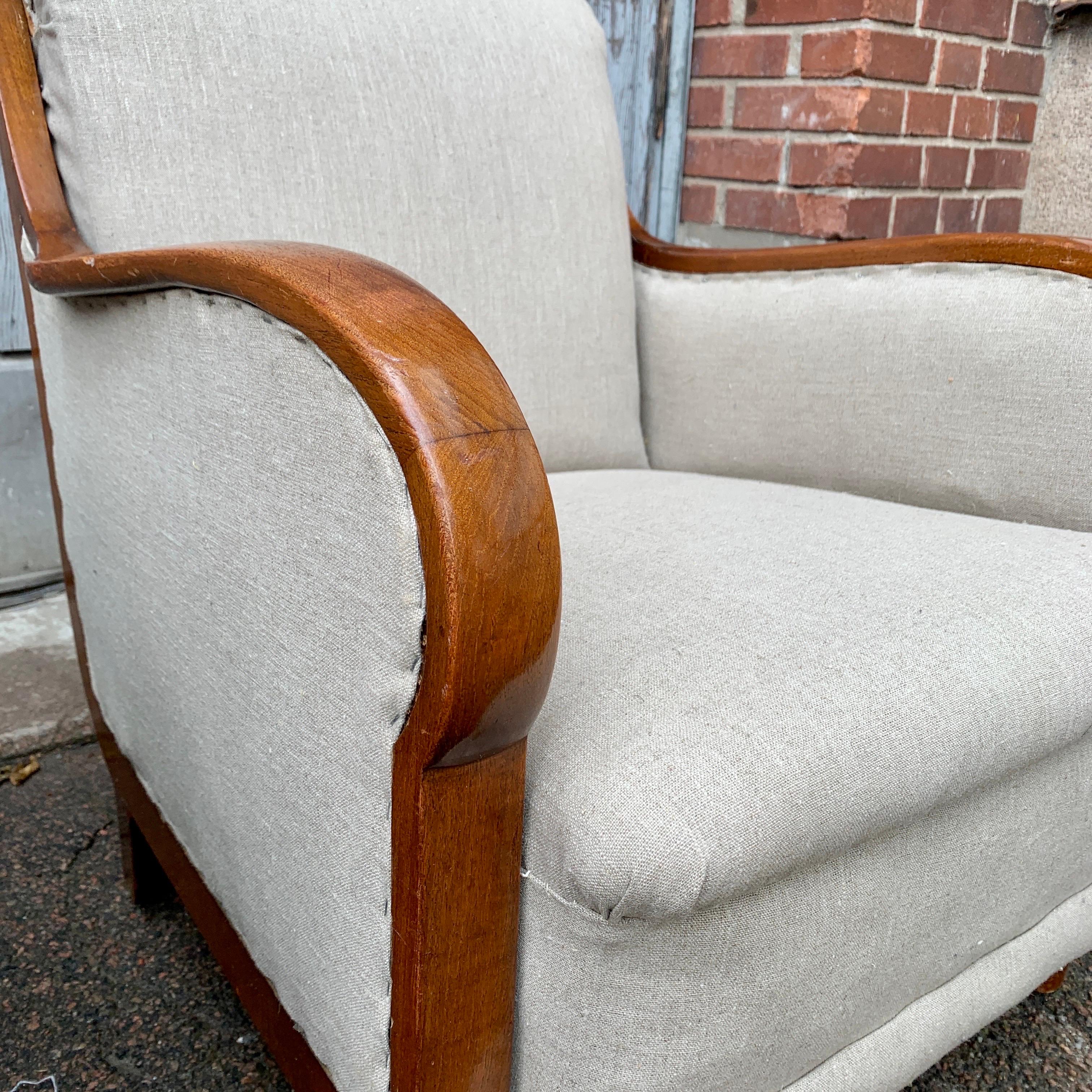 Pair of Large Swedish 19th Cantury Oak Armchairs in Beige Fabric For Sale 1