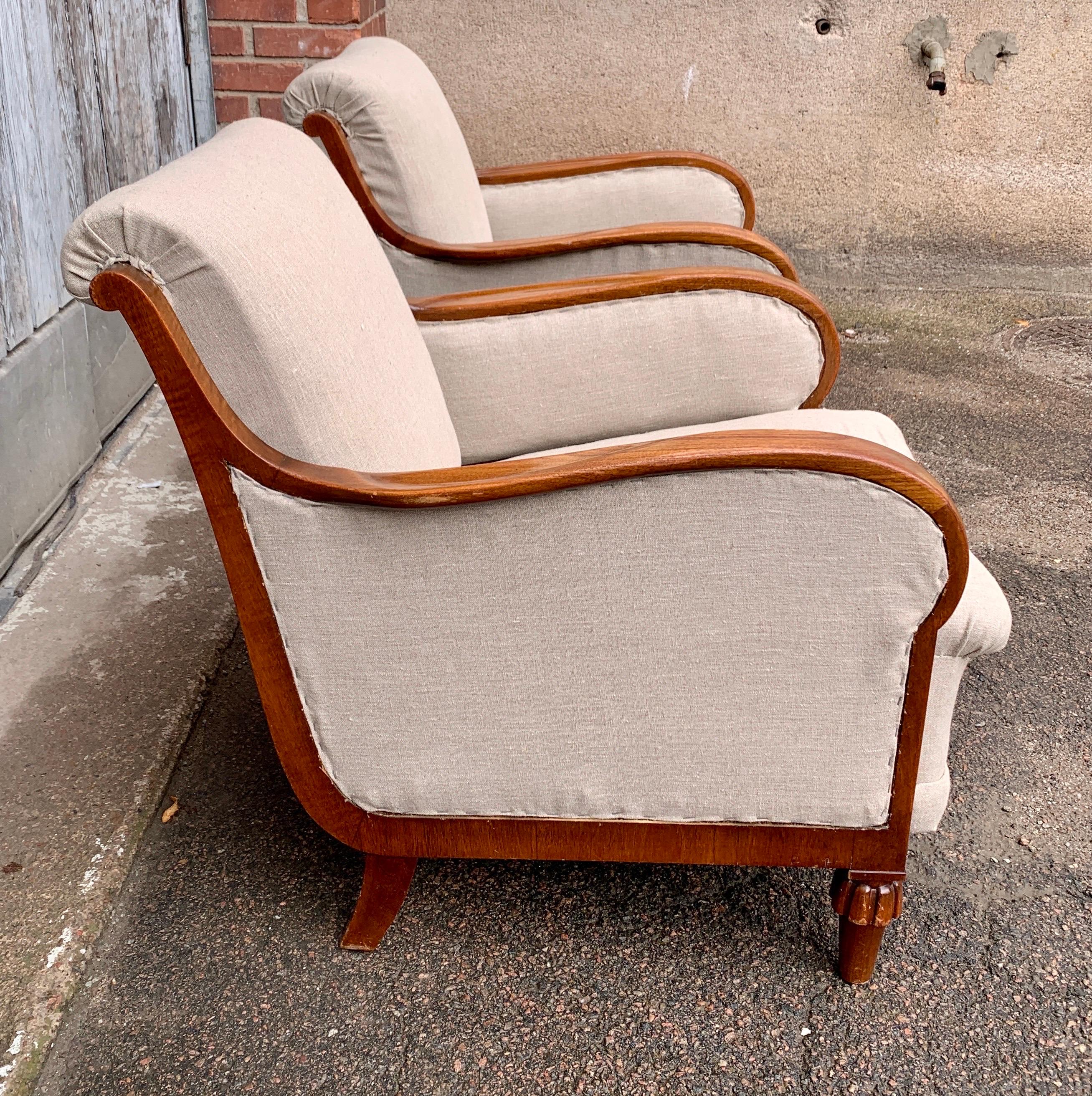 Pair of Large Swedish 19th Cantury Oak Armchairs in Beige Fabric For Sale 2