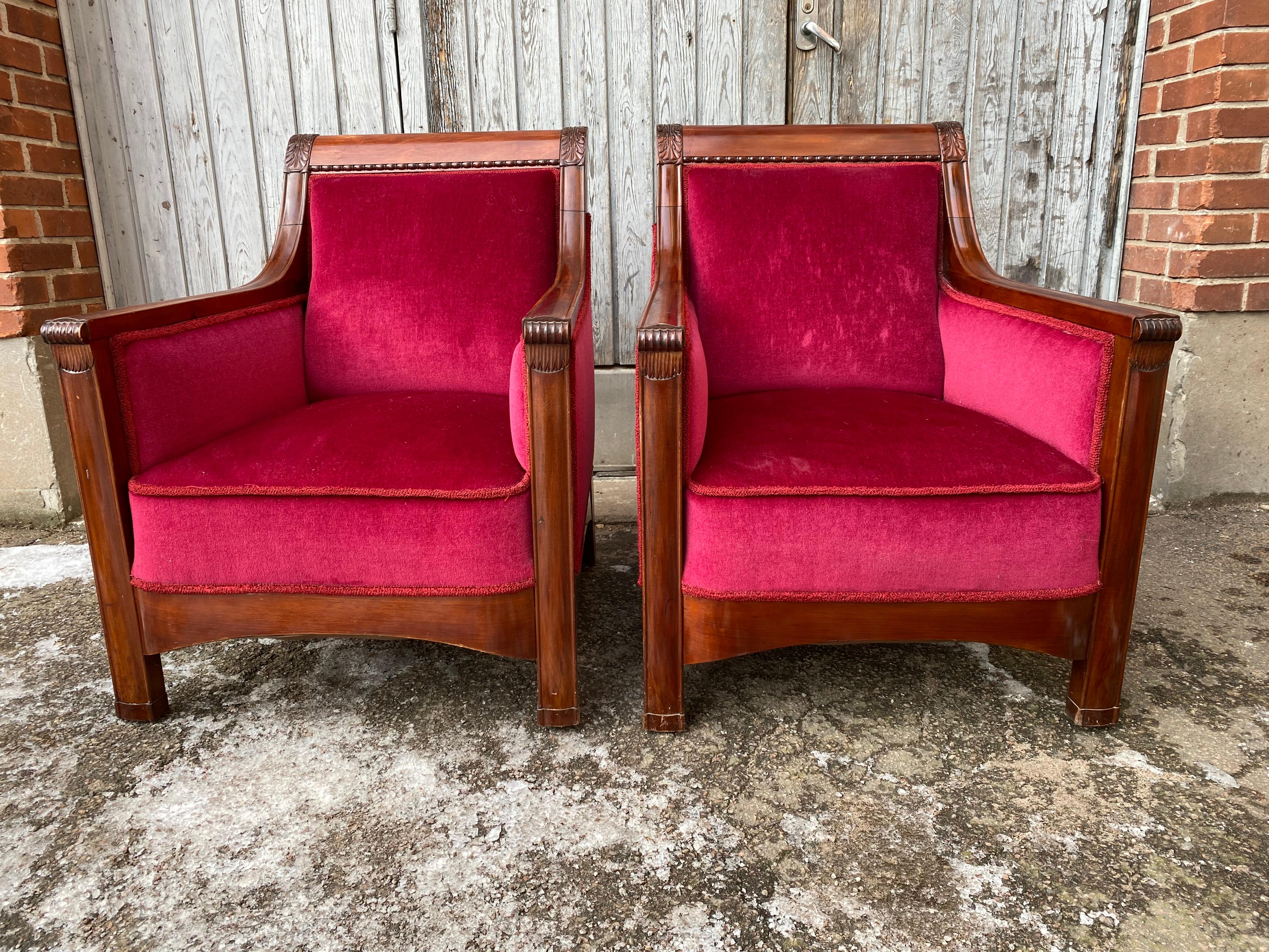 Pair of Large Swedish Jugend Mahogany Armchairs in Red Velvet Fabric In Good Condition In Haddonfield, NJ