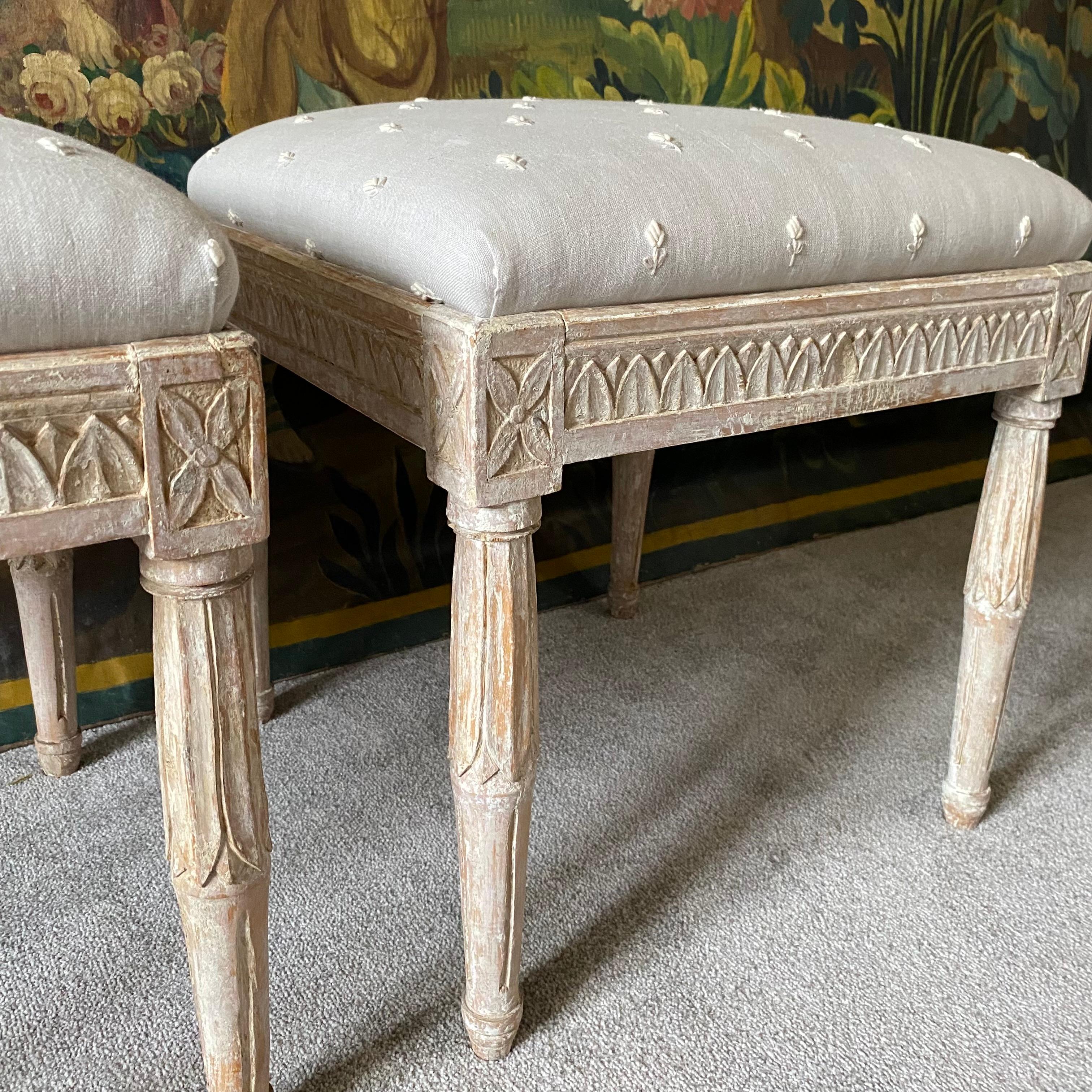 Pair of large Swedish Stools In Good Condition In Salisbury, GB