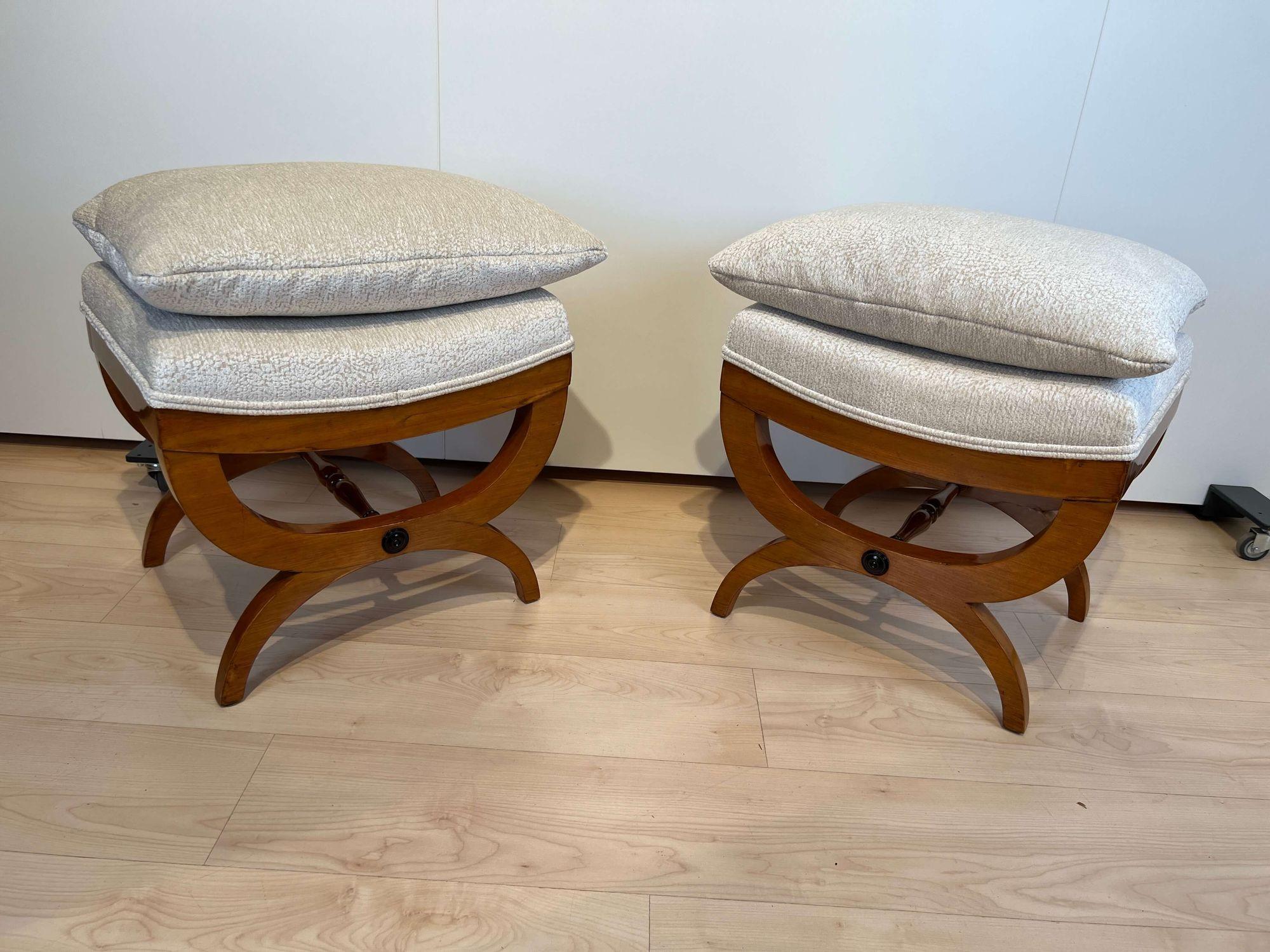 Pair of Large Tabourets, Beech Wood, France, circa 1860 For Sale 9