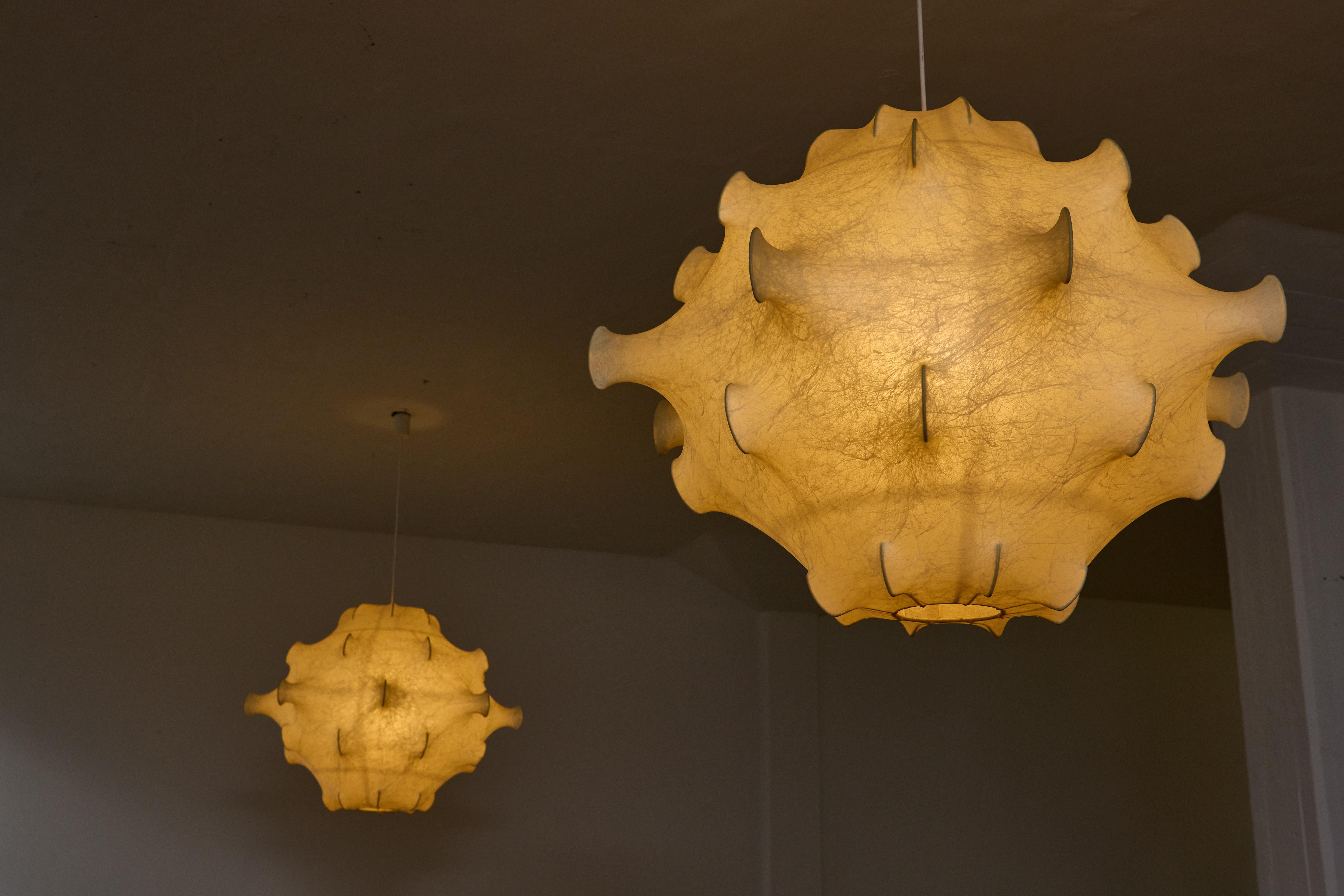 Mid-Century moderno Coppia di grandi 'Taraxacum 2' Achille e Pier Giacomo Castiglioni per Flos, 1960 in vendita