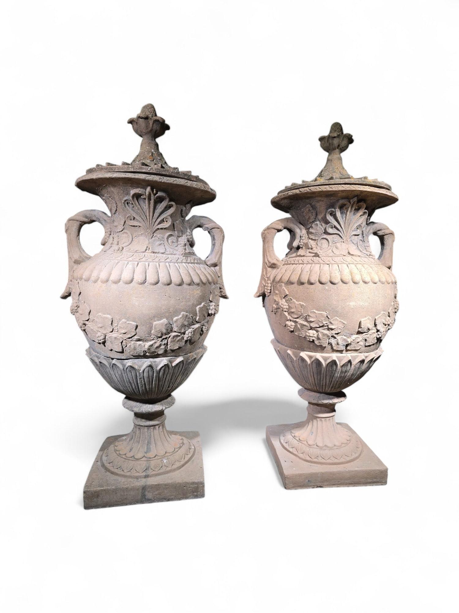 Paire de grands vases en terre cuite - 150 cm de haut, années 1940 9