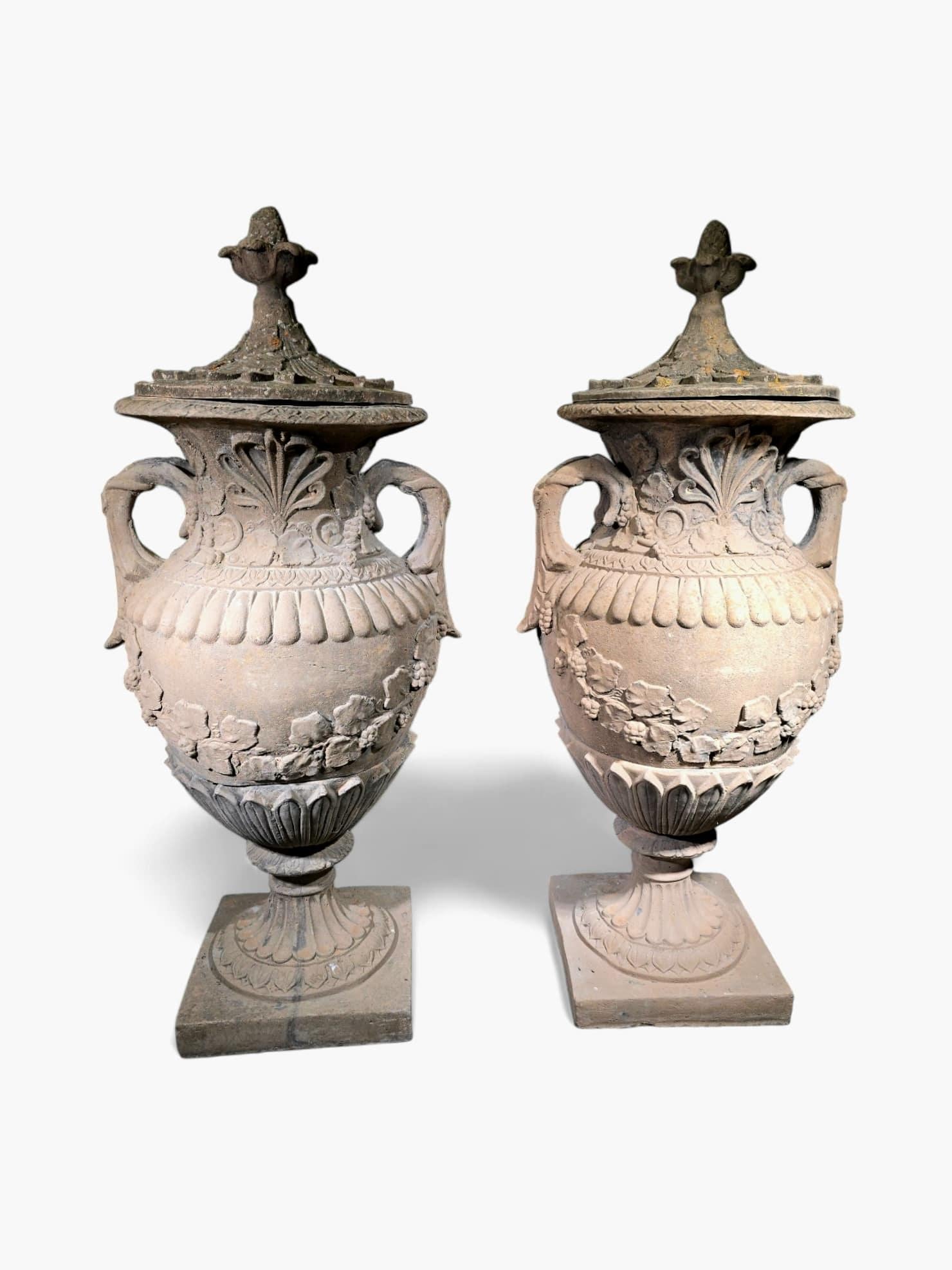 Paire de grands vases en terre cuite - 150 cm de haut, années 1940 11