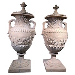 Paire de grands vases en terre cuite - 150 cm de haut, années 1940
