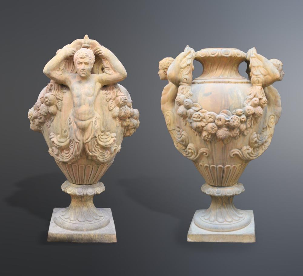 Paar große Terrakotta-Vasen im Angebot 3