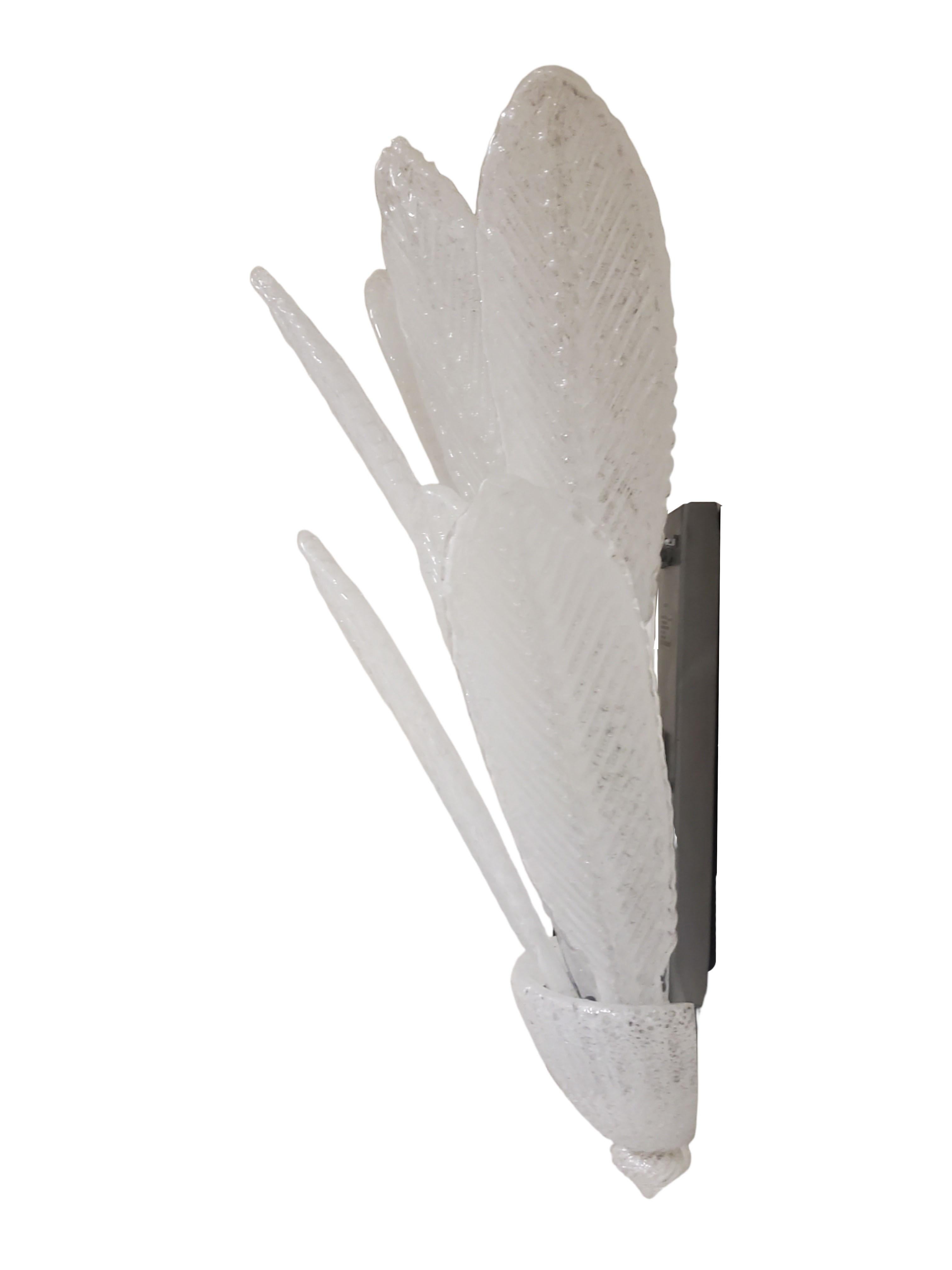 Pareja de grandes apliques de plumas de cristal de Murano soplado a mano de dos niveles Barovier et Toso  en venta 3