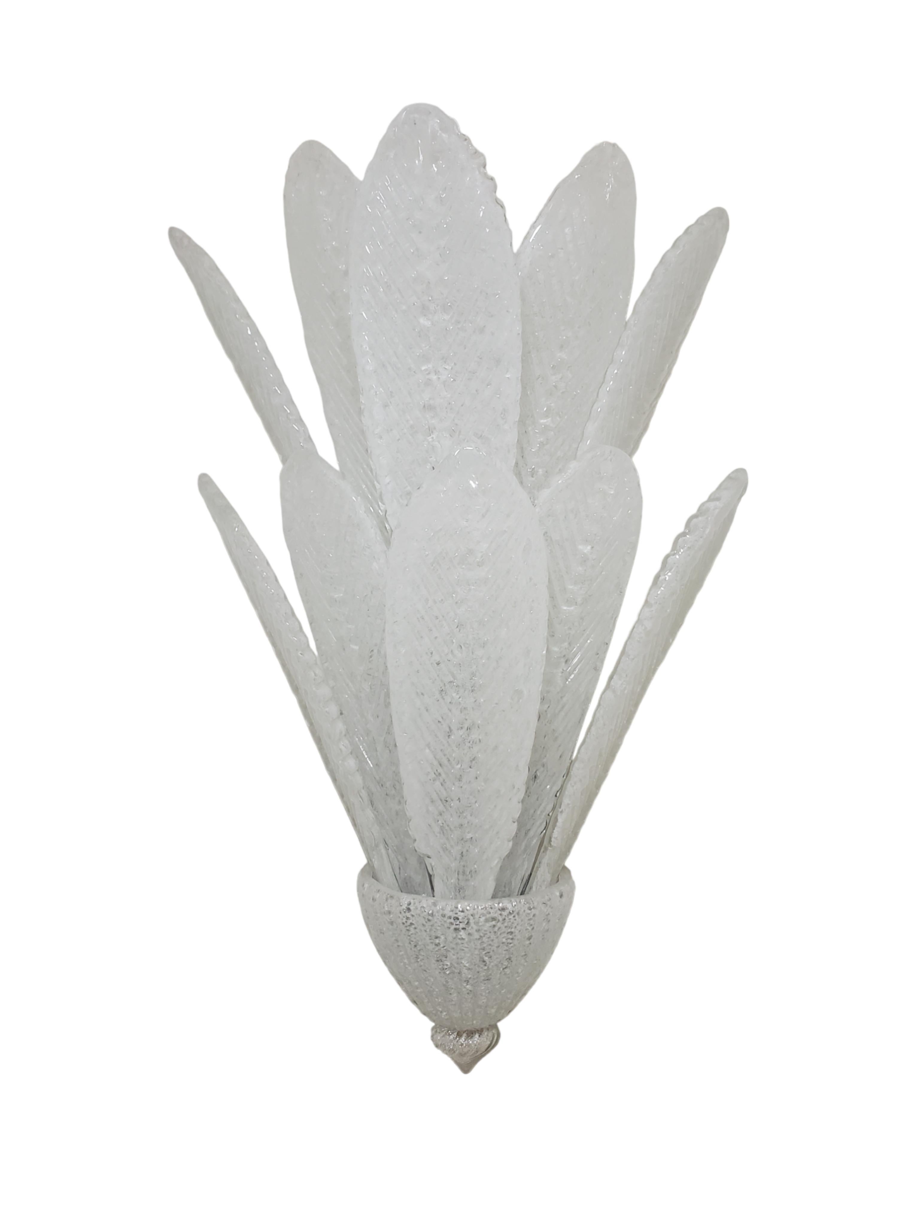 Pareja de grandes apliques de plumas de cristal de Murano soplado a mano de dos niveles Barovier et Toso  Moderno en venta