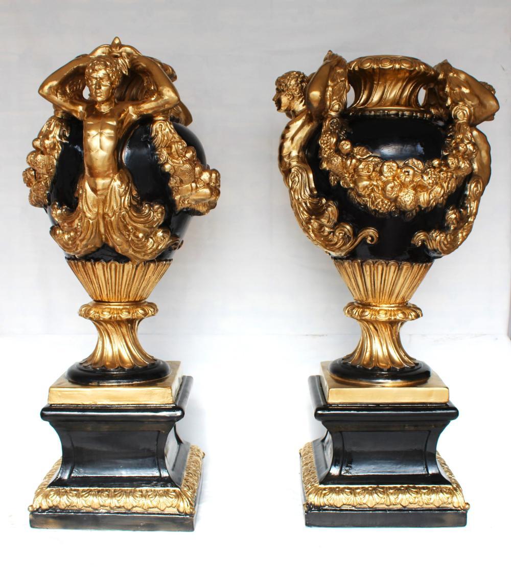 Italian Pair of large vases For Sale
