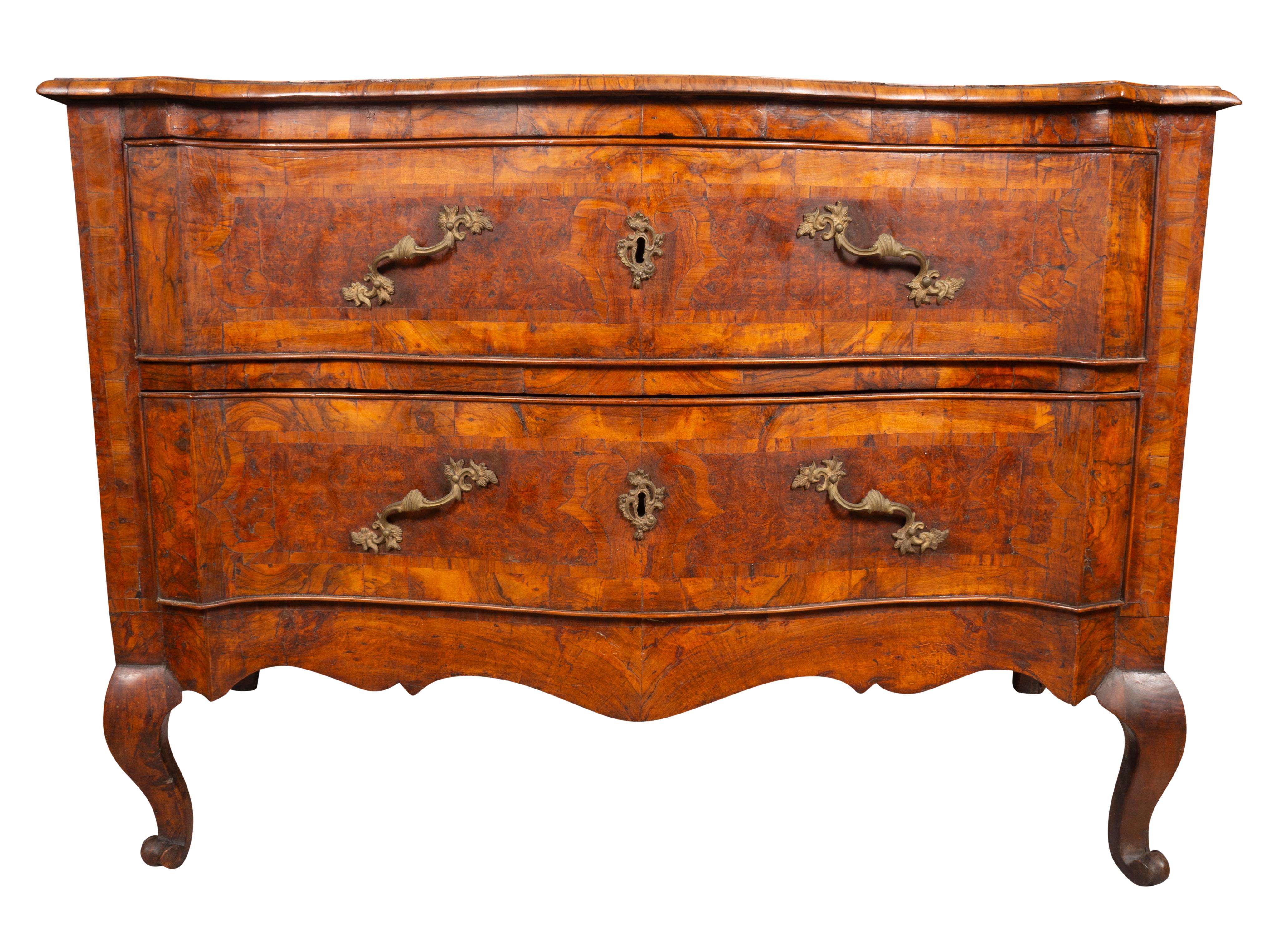 Italian Pair Of Large Venetian Rococo Walnut Commodes For Sale