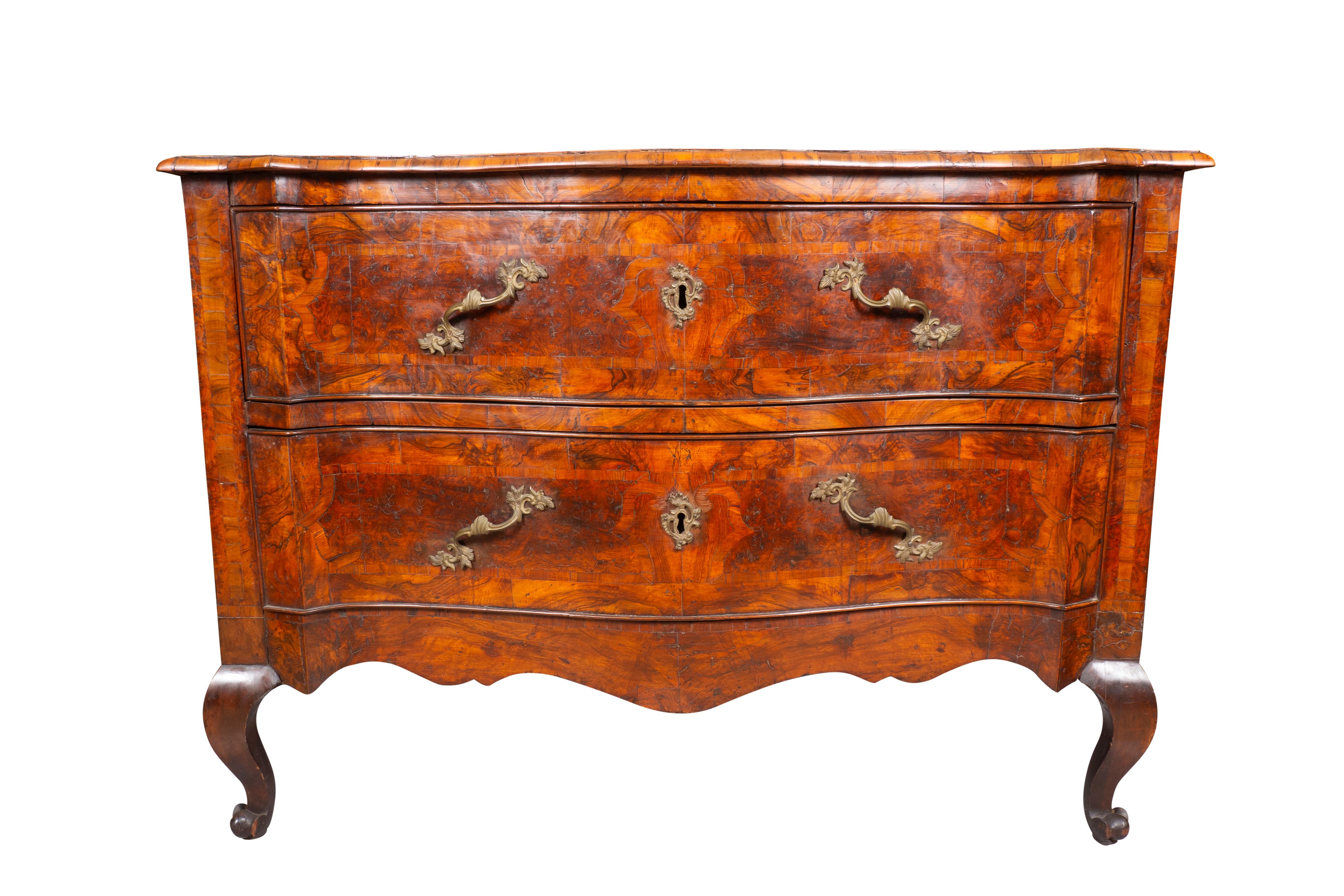 Pair Of Large Venetian Rococo Walnut Commodes In Good Condition For Sale In Essex, MA