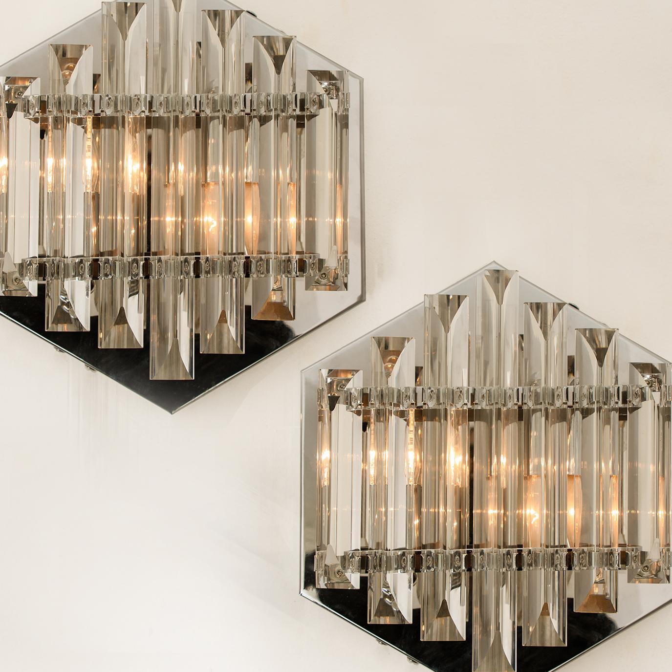 Italian Pair of Large Venini Style Glass Sconces with Triedi Crystals, 1969 For Sale