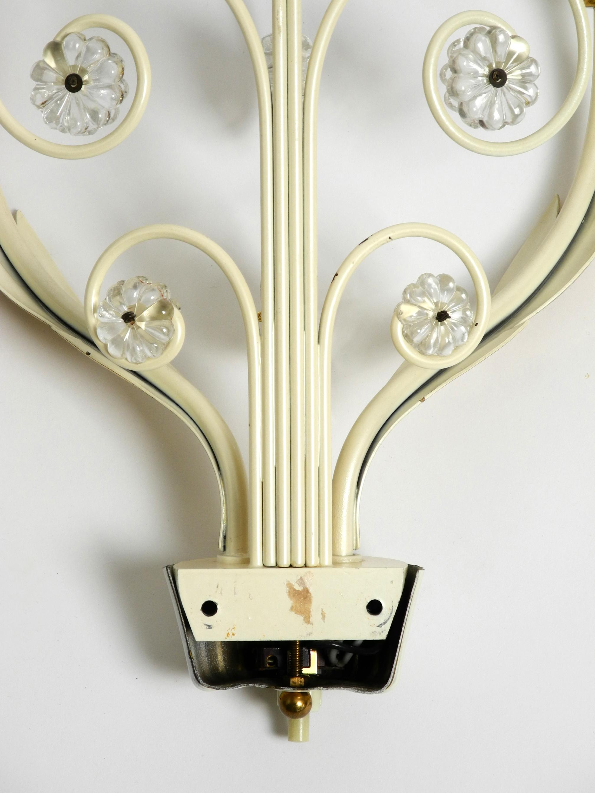 Pair of Large Very Beautiful Vereinigte Werkstätten Mid-Century Brass Wall Lamps For Sale 5