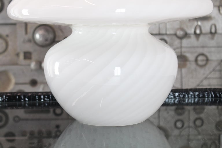 Pair of Large Vetri Swirl Milk Murano Glass Mushroom Lamps For Sale 3