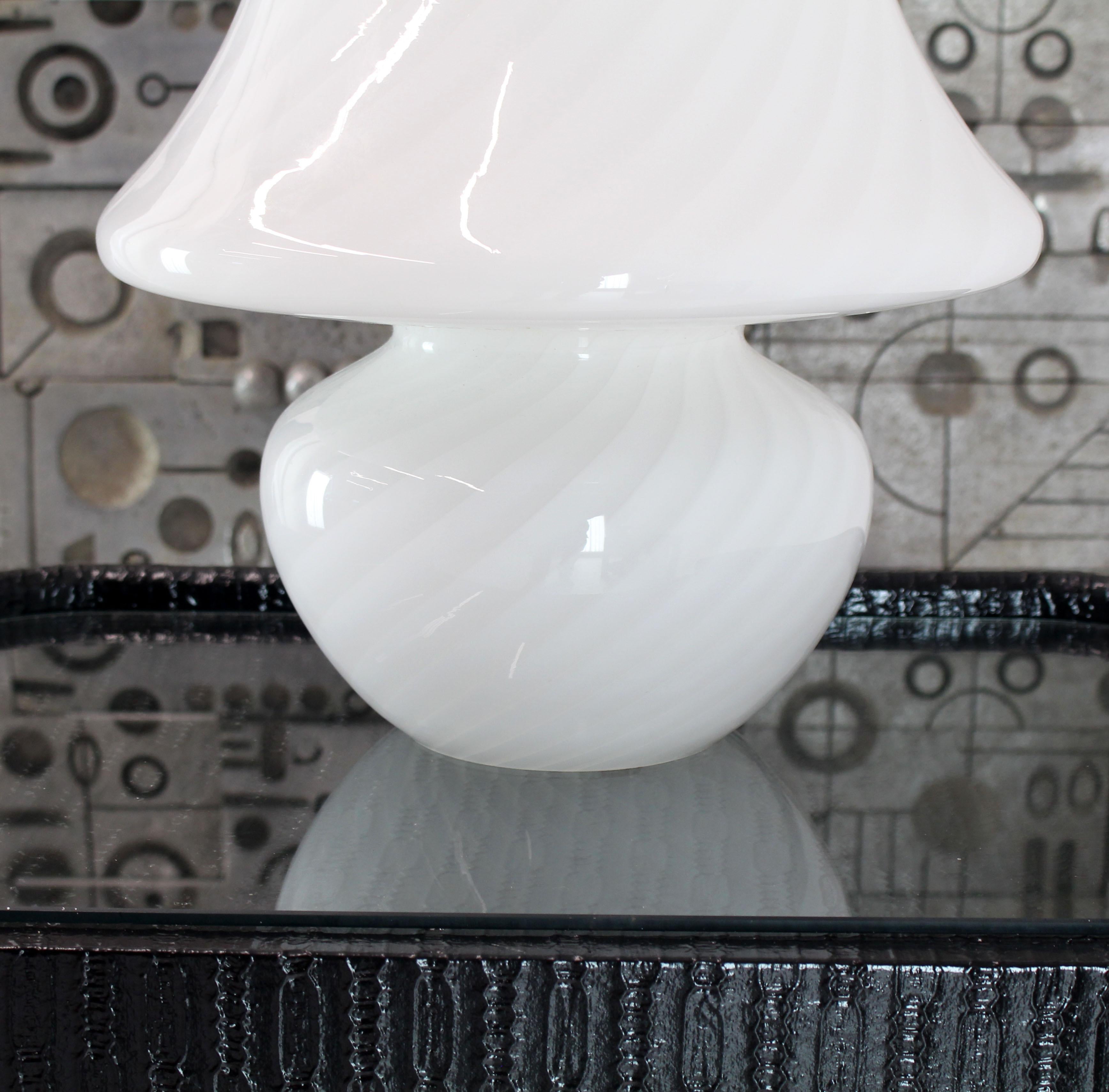 20th Century Pair of Large Vetri Swirl Milk Murano Glass Mushroom Lamps For Sale