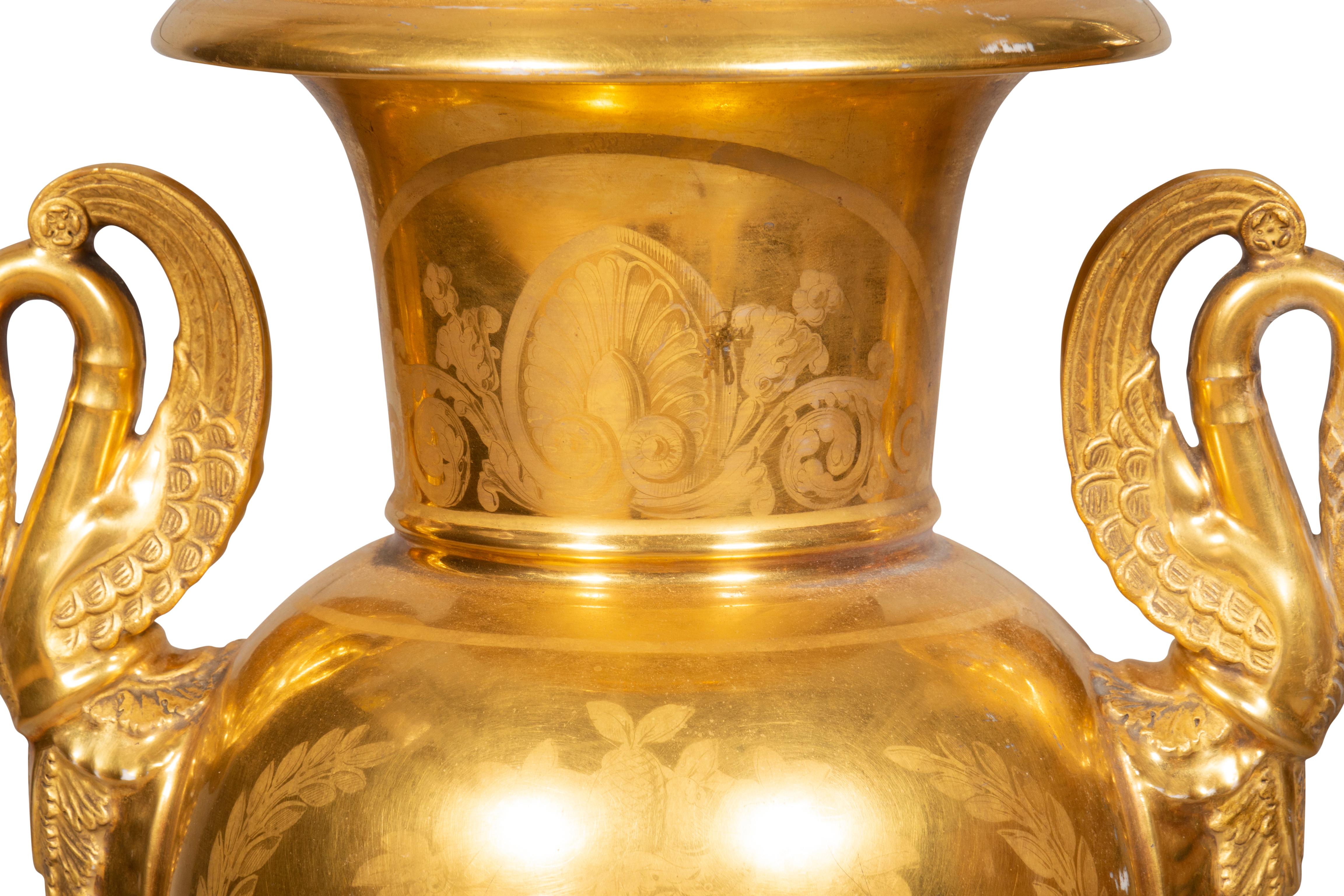 Pair of Large Vieux Paris Porcelain Table Lamps For Sale 7