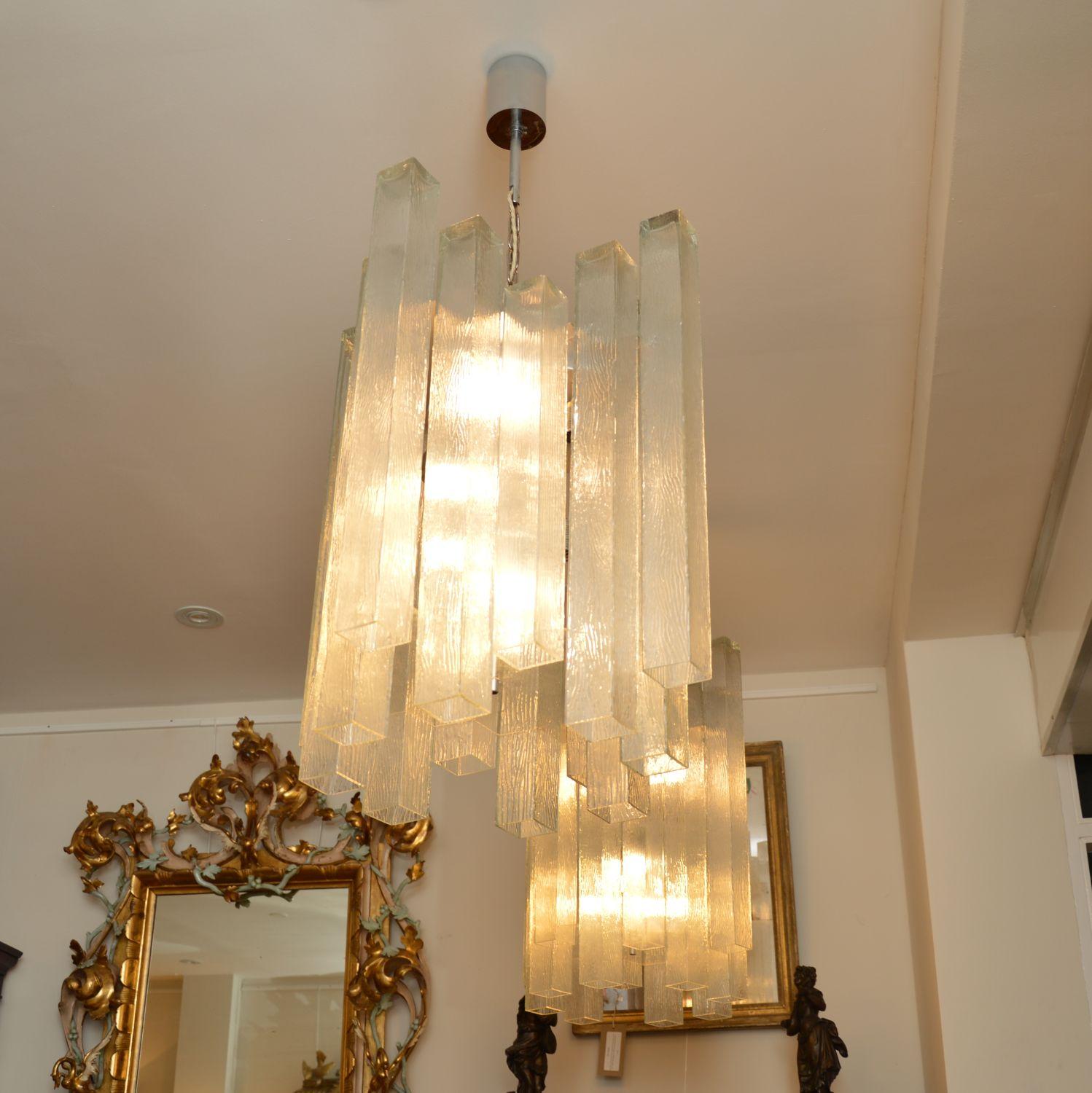 Pair of Large Vintage 1960s Glass Chandeliers by Doria Leuchten In Good Condition In London, GB