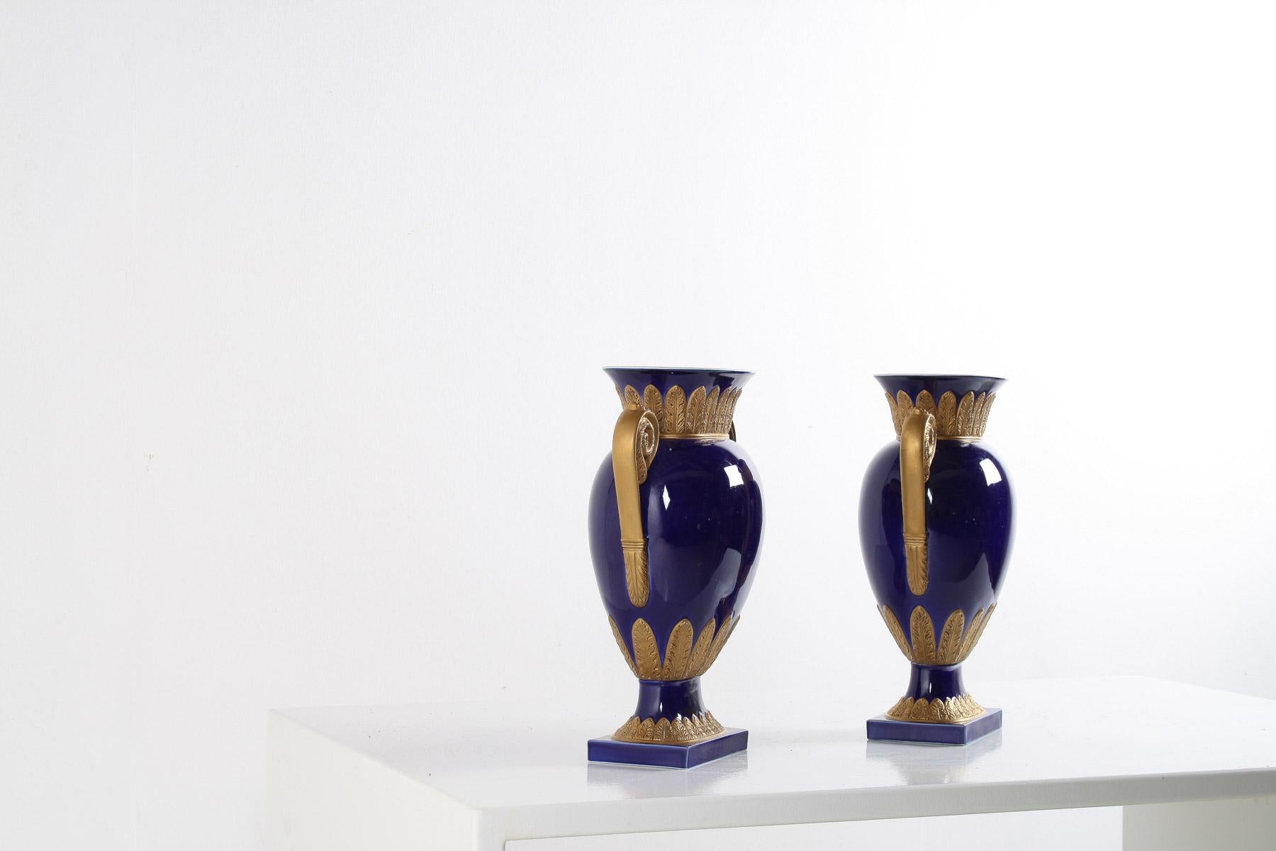Pair of Large Vintage 80s Rococo Regency Vases By Agostinelli Italy for Harrods For Sale 1