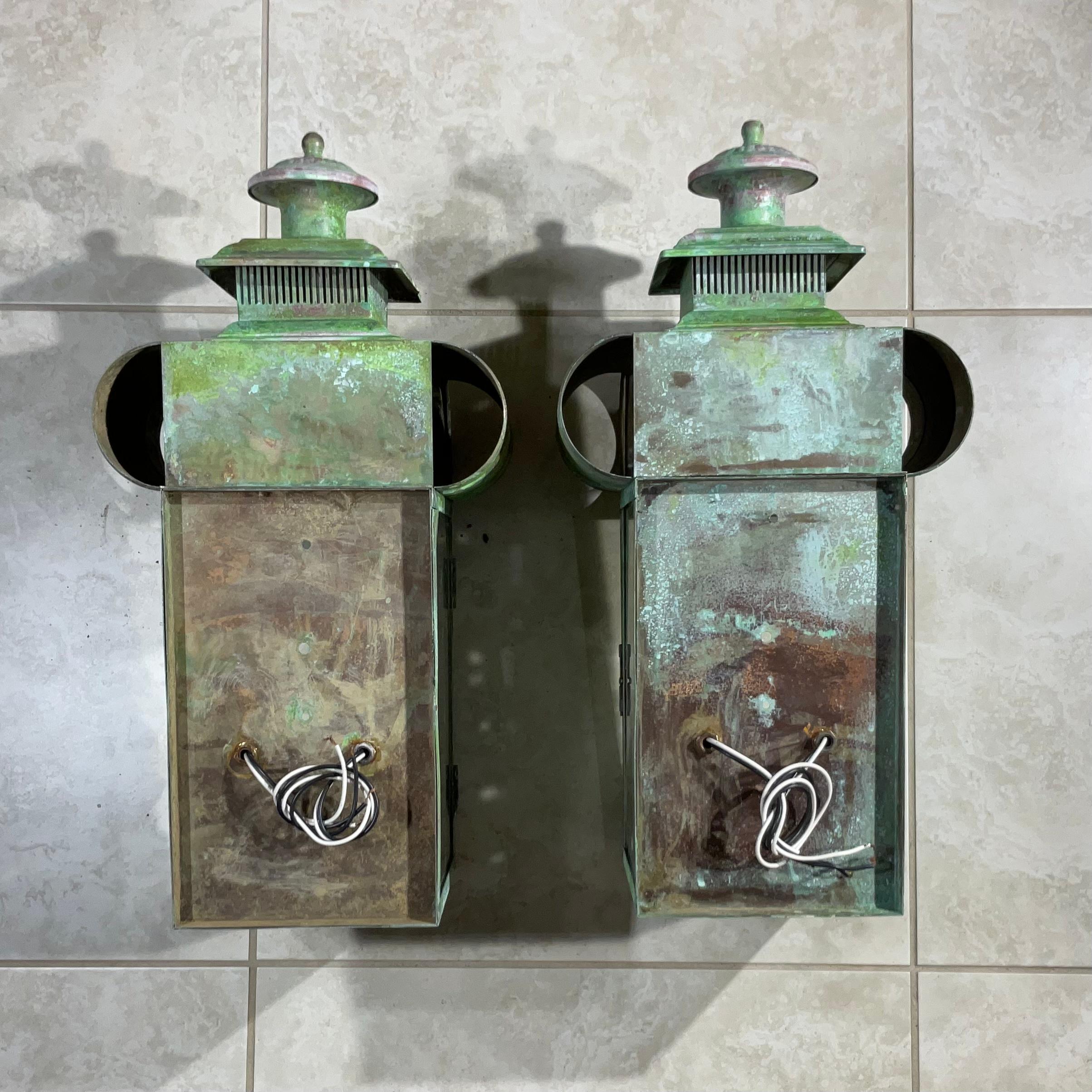Pair of Large Vintage Architectural Wall Lantern In Good Condition In Delray Beach, FL