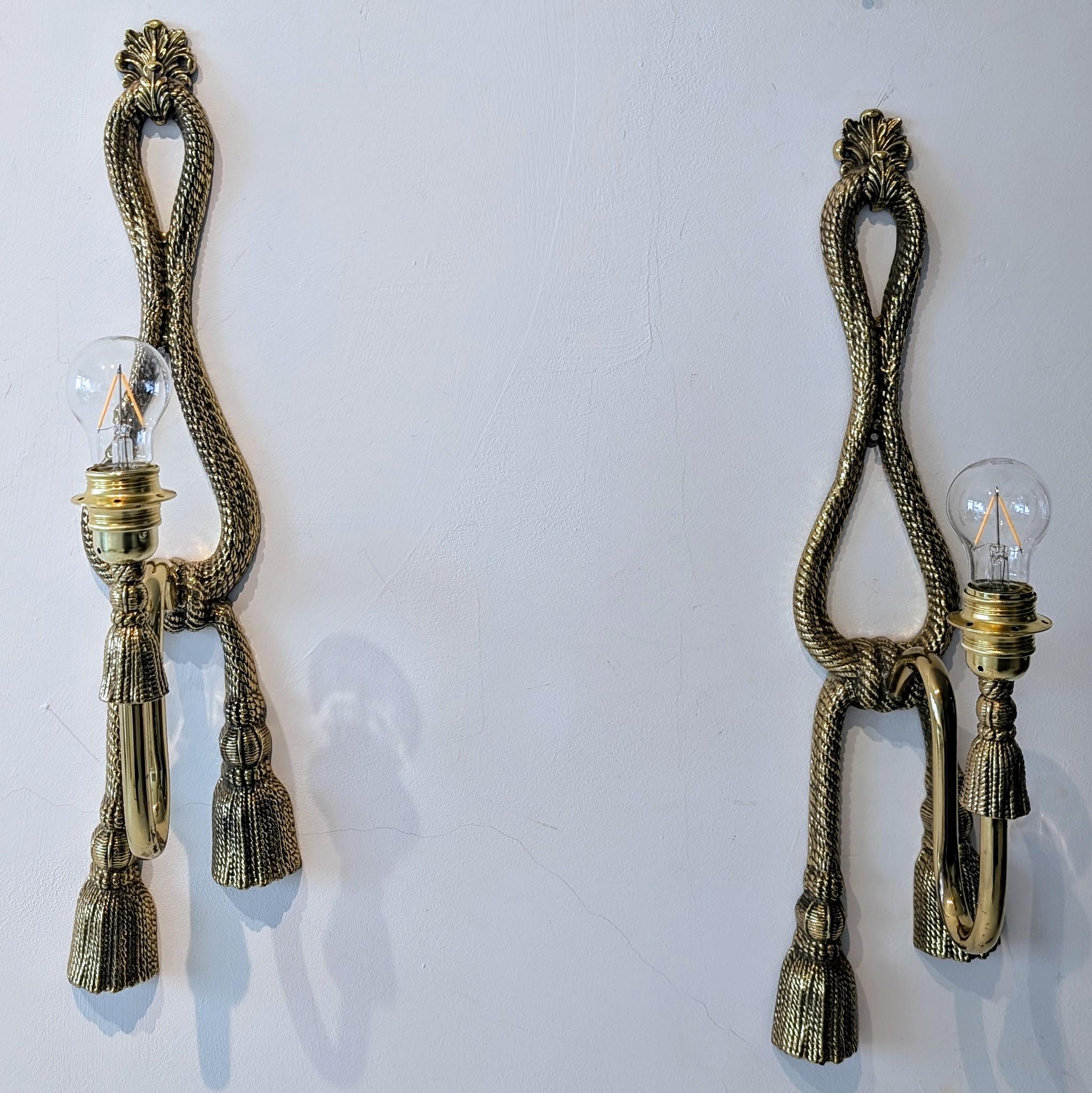 Paar große Vintage-Wandleuchten aus Messing mit Seil und Quasten von Valenti 1960er Jahre (Spanisch) im Angebot