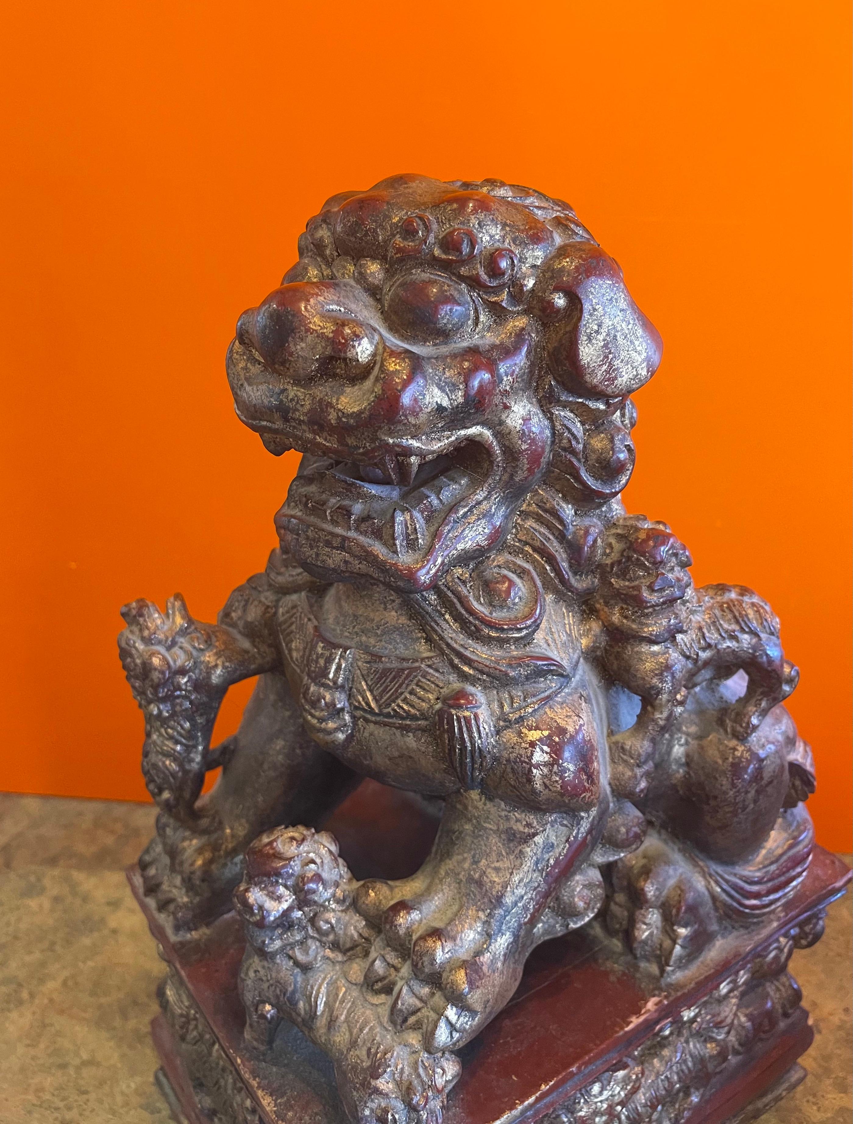 Pair of Large Vintage Chinese Hand Carved Gold Giltwood Foo Dogs For Sale 3