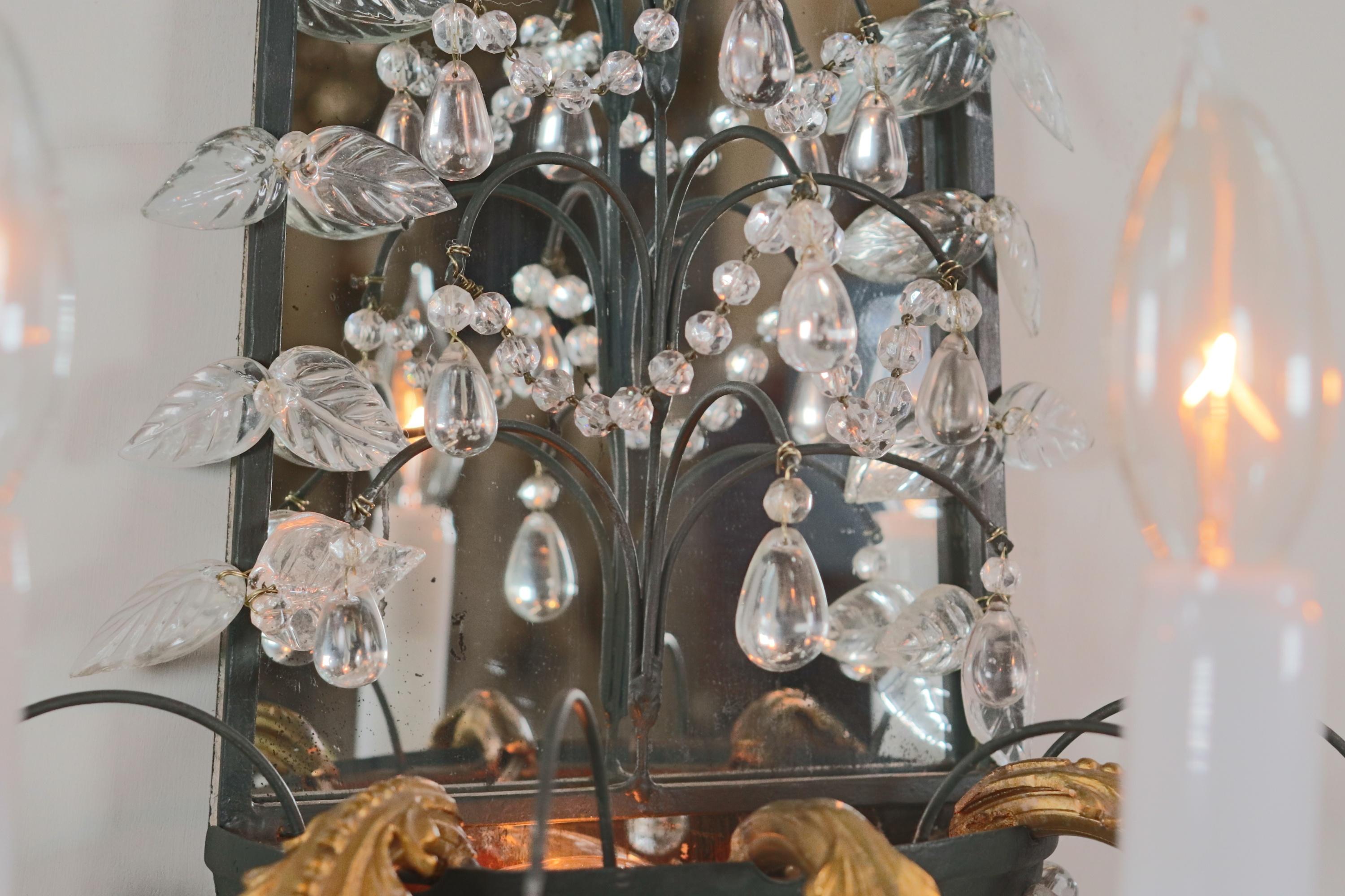 Bronze Paire de grandes appliques de style Louis XV attribuées à la Maison Baguès en vente