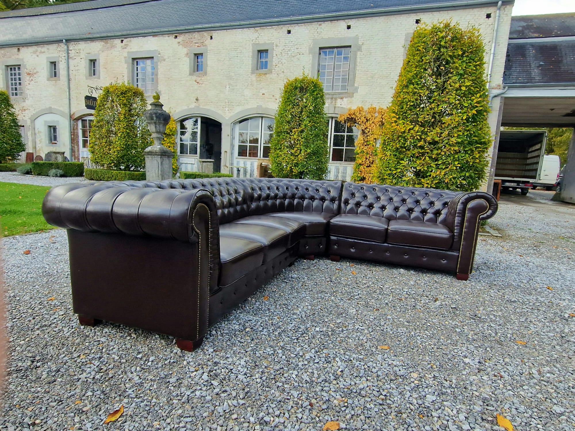 20th Century Pair of Large Vintage Leather Corner Chesterfield Sofas For Sale