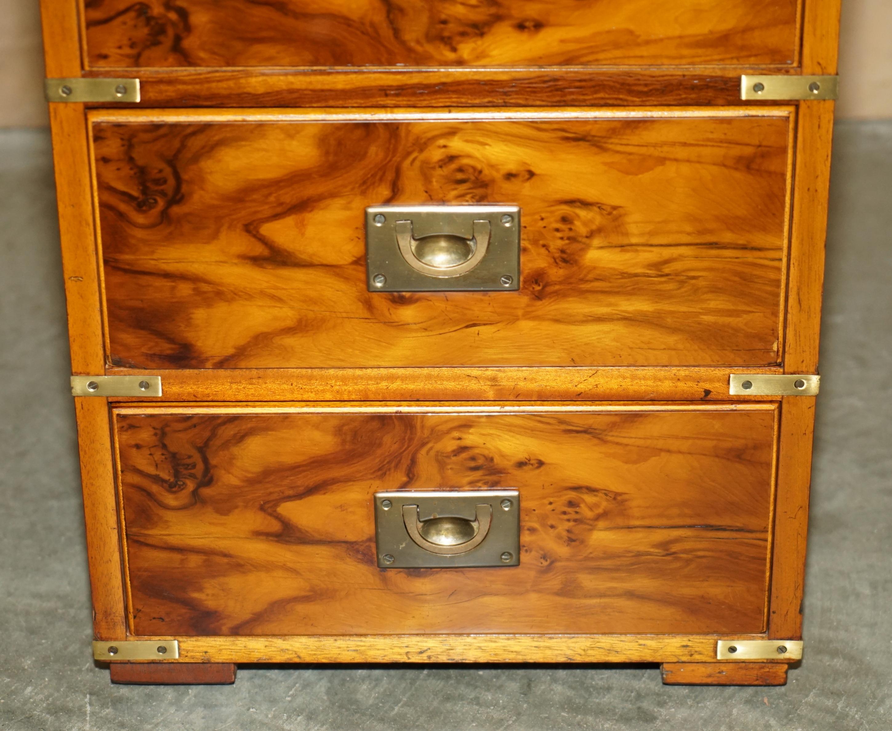 20th Century PAIR OF LARGE ViNTAGE MILITARY CAMPAIGN BURR YEW WOOD SIDE LAMP TABLE DRAWERS For Sale