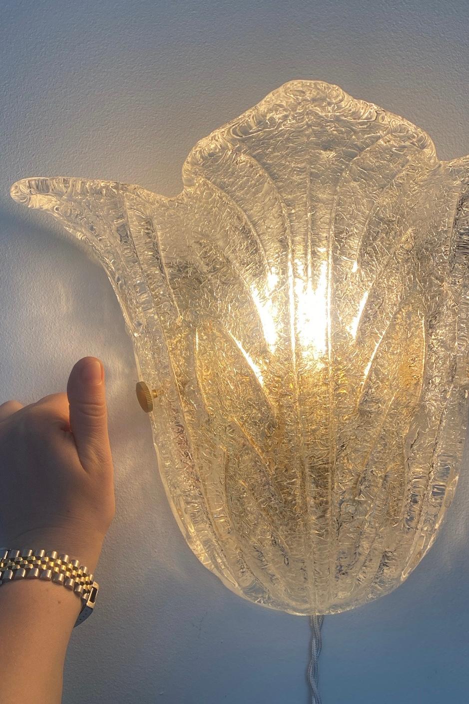 Pareja de grandes apliques vintage Murano años 80 Hollywood Regency Cristal latón claro en venta 5