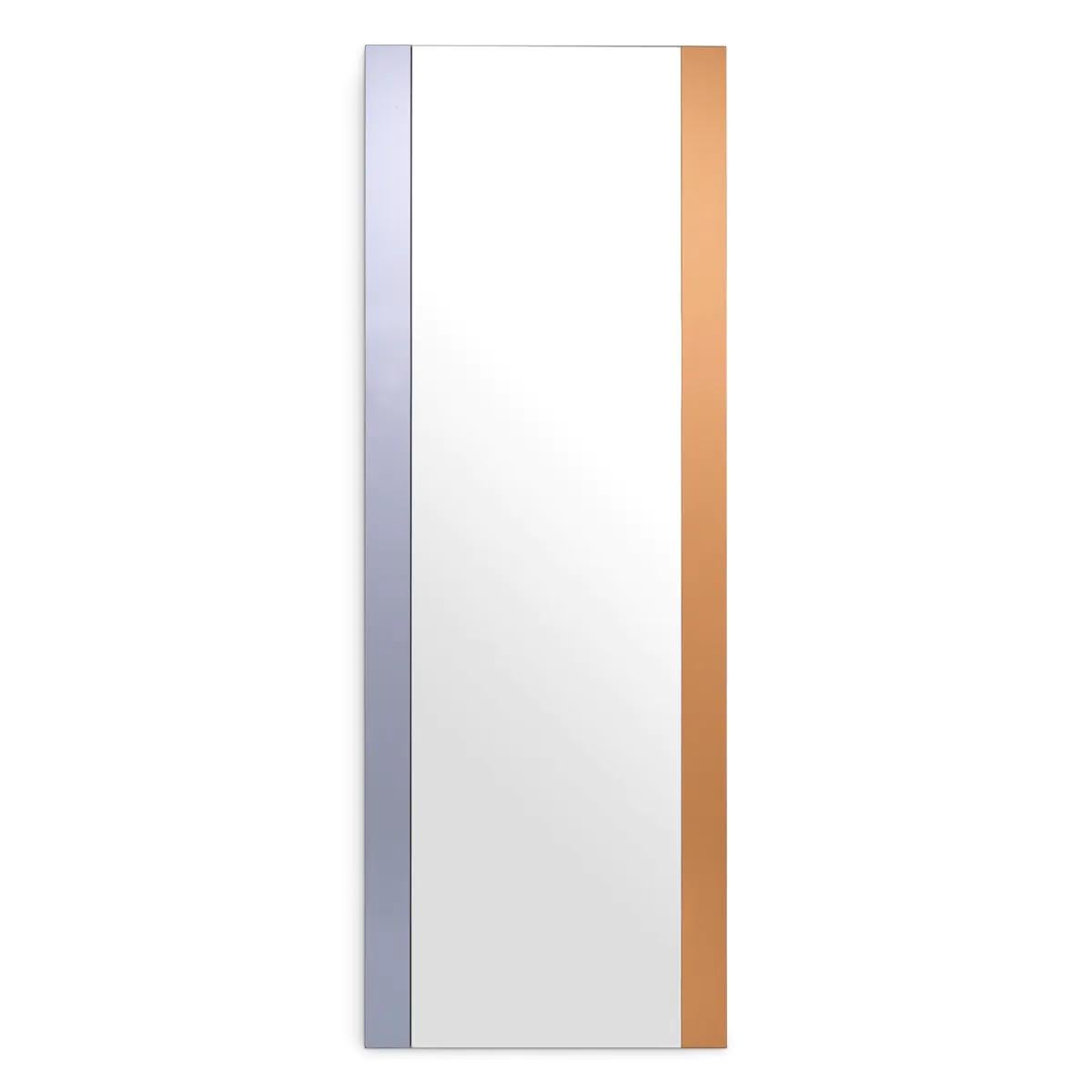 Paire de grands miroirs muraux, en verre fumé et en verre cuivré.

Cette paire de grands miroirs est un ajout frappant aux intérieurs modernes.
Au lieu d'un cadre, il présente deux bandes verticales, l'une en verre miroir fumé et l'autre en verre