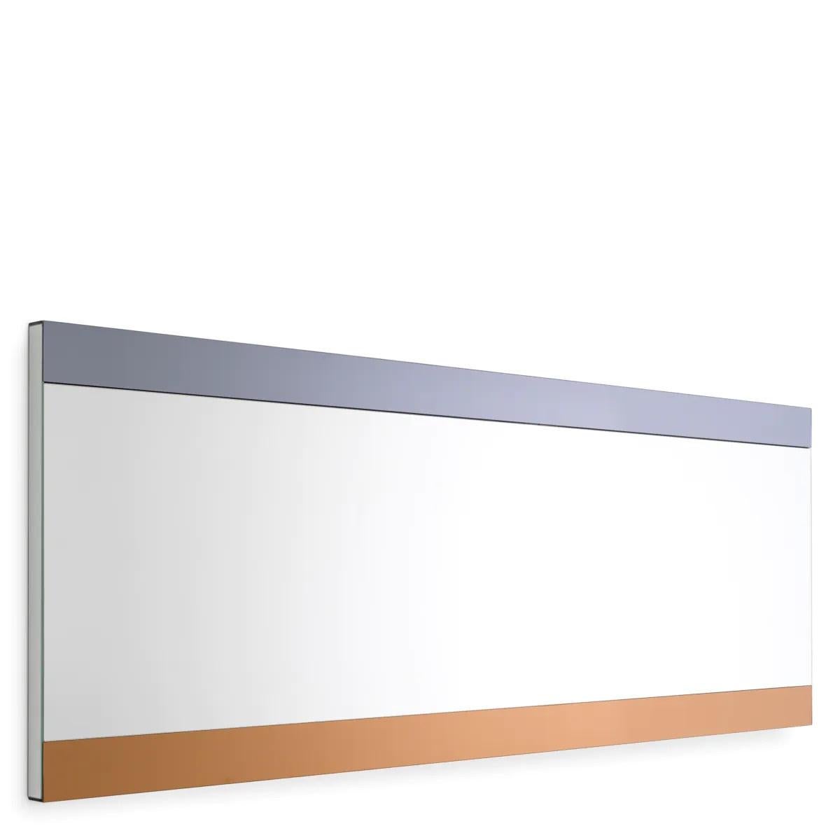 Français Paire de grands miroirs muraux en verre fumé et cuivre. en vente