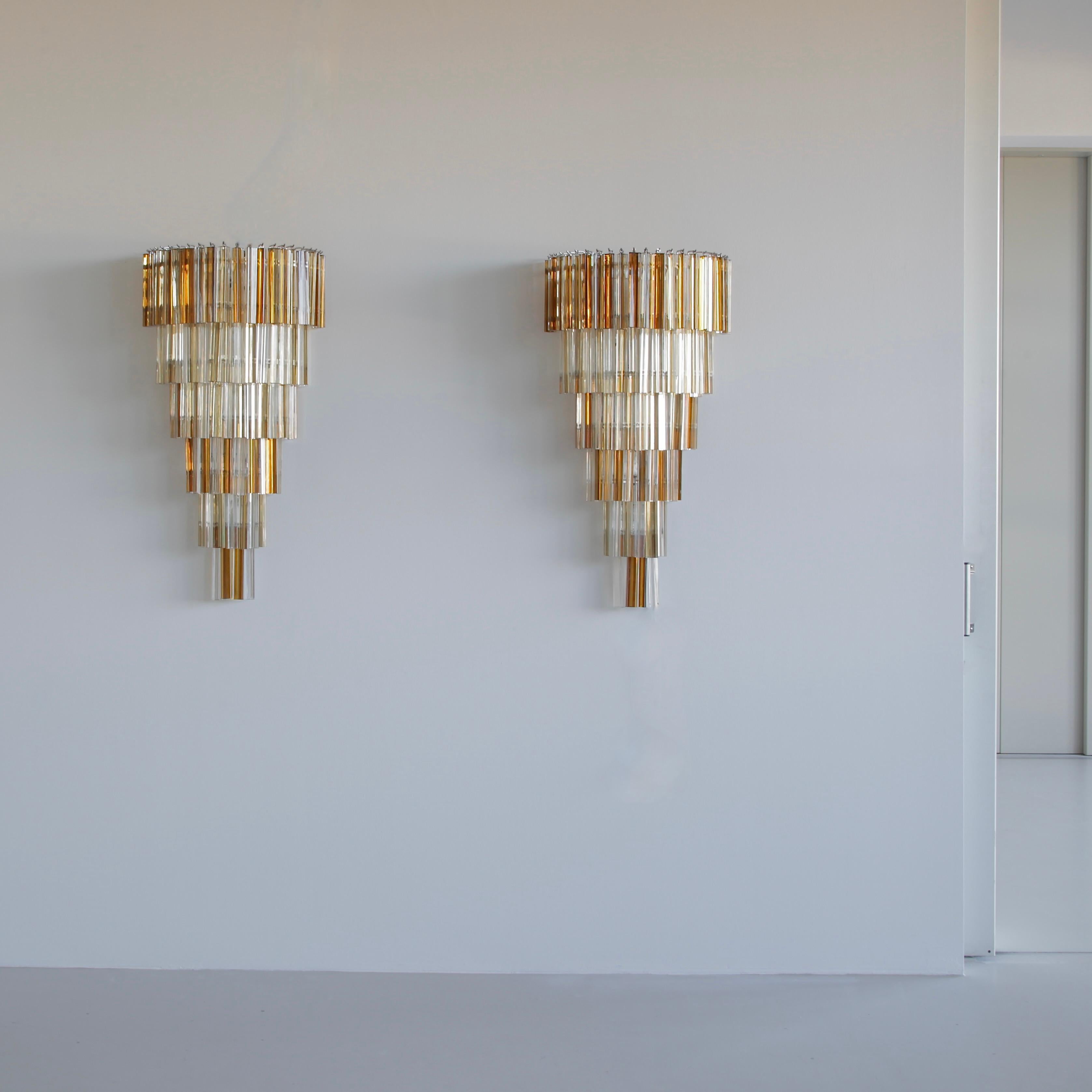 Pair of Large Wall Sconces with 'Trilobi' Glass, Italy, 1980s In Good Condition For Sale In Berlin, Berlin