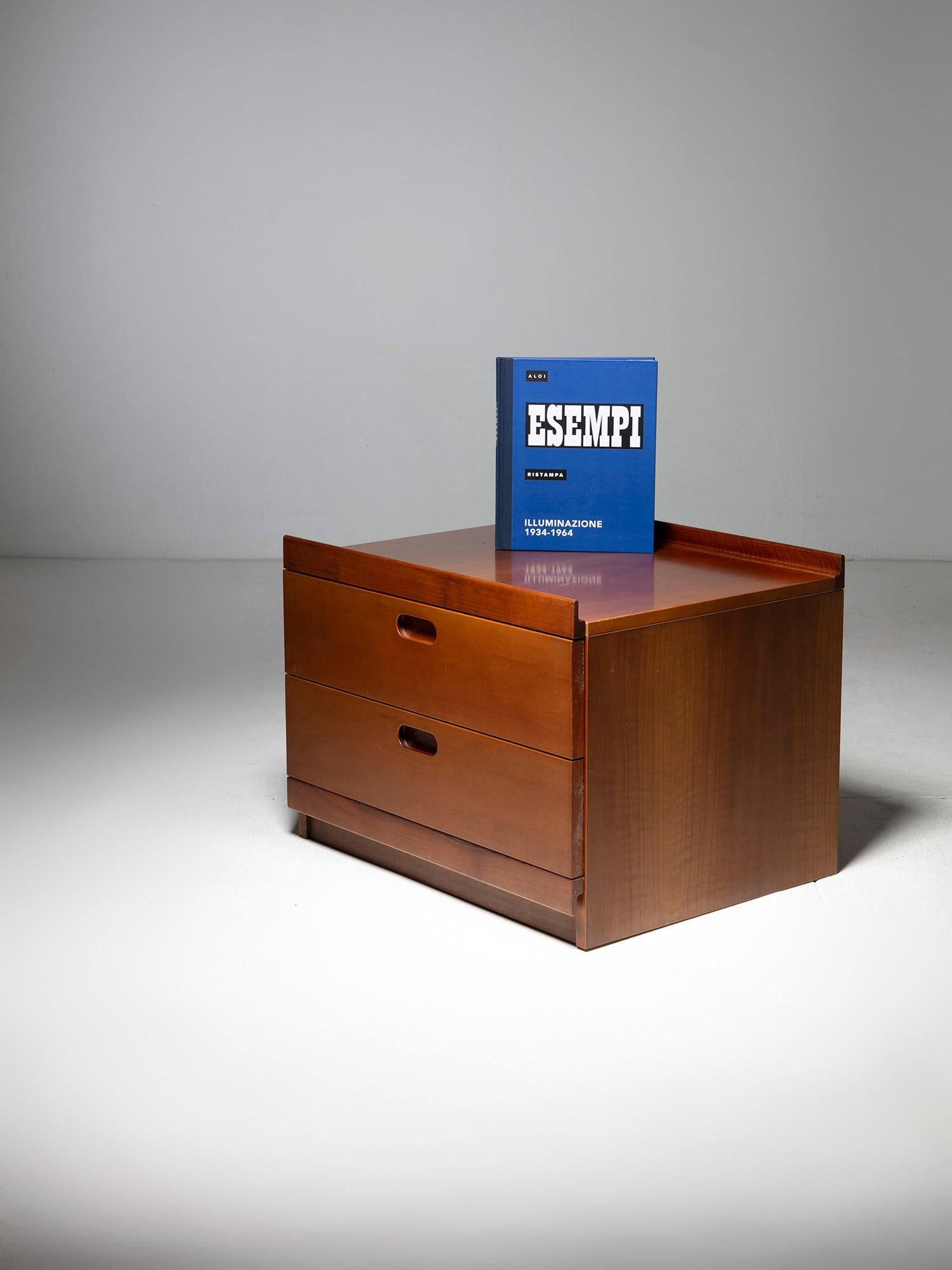 Pair of Large Walnut Night Stands by Tito Agnoli for Molteni. Italy, 1970s For Sale 4