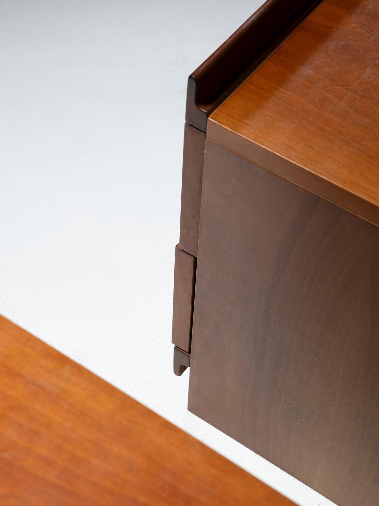 Pair of Large Walnut Night Stands by Tito Agnoli for Molteni. Italy, 1970s 3